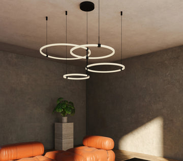 Chandelier Light in the Bedroom: Balance, Scale & Soft Light