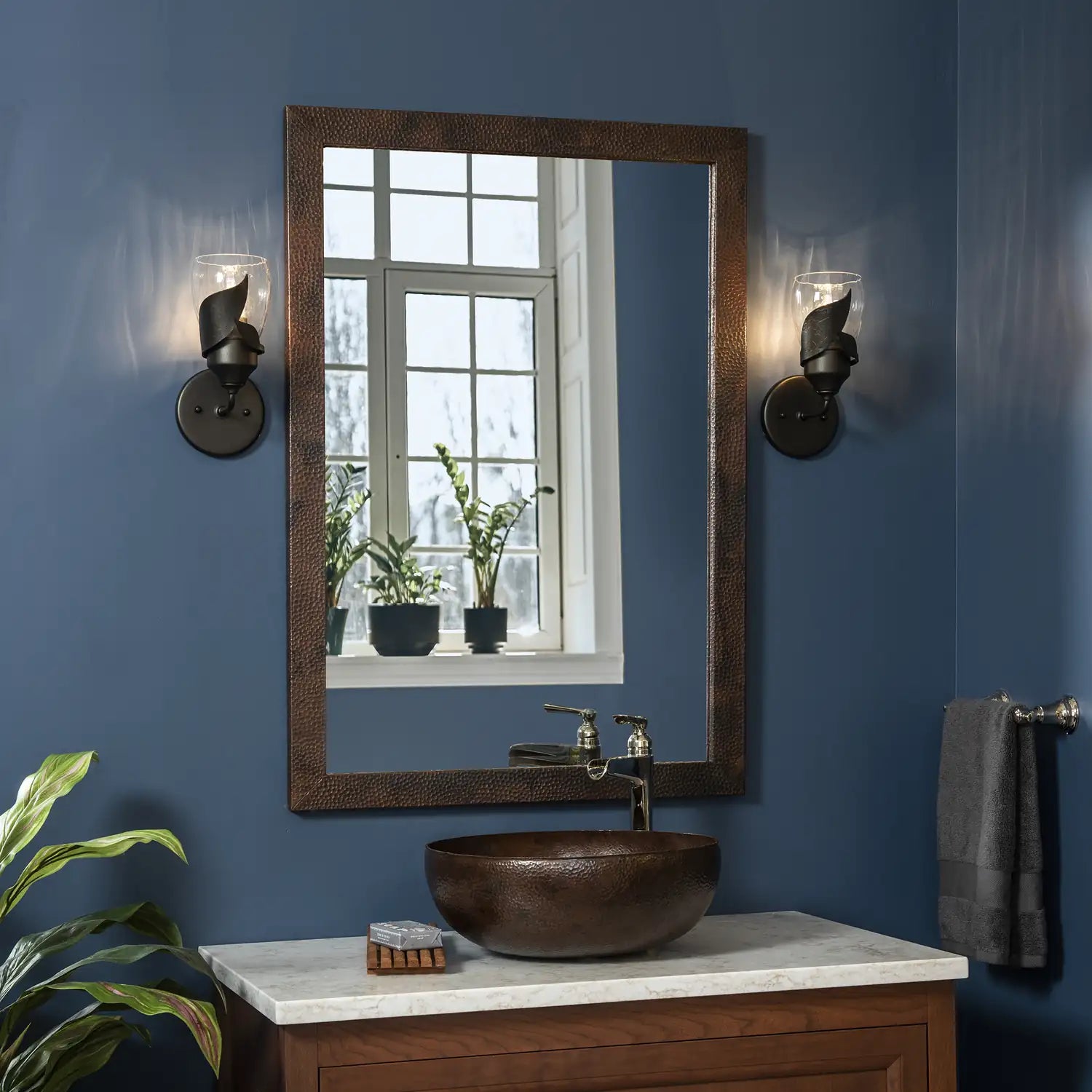 HUBBARDTON FORGE, LAPAS BATH SCONCE, WALL SCONCES
