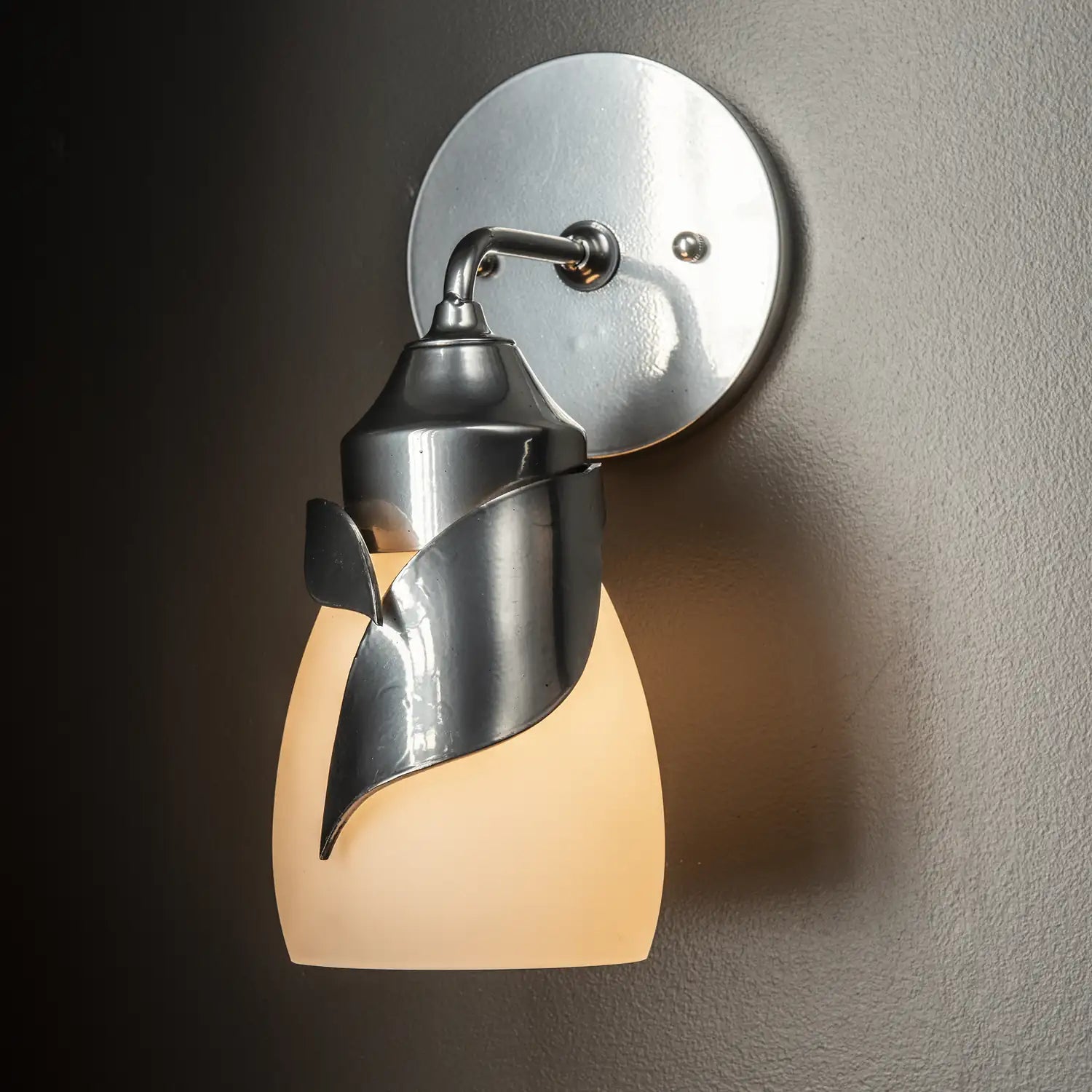 HUBBARDTON FORGE, LAPAS BATH SCONCE, WALL SCONCES
