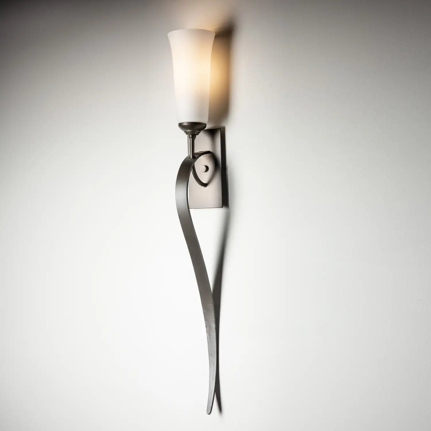 Hubbardton Forge, Sweeping Taper ADA Sconce, WALL SCONCES