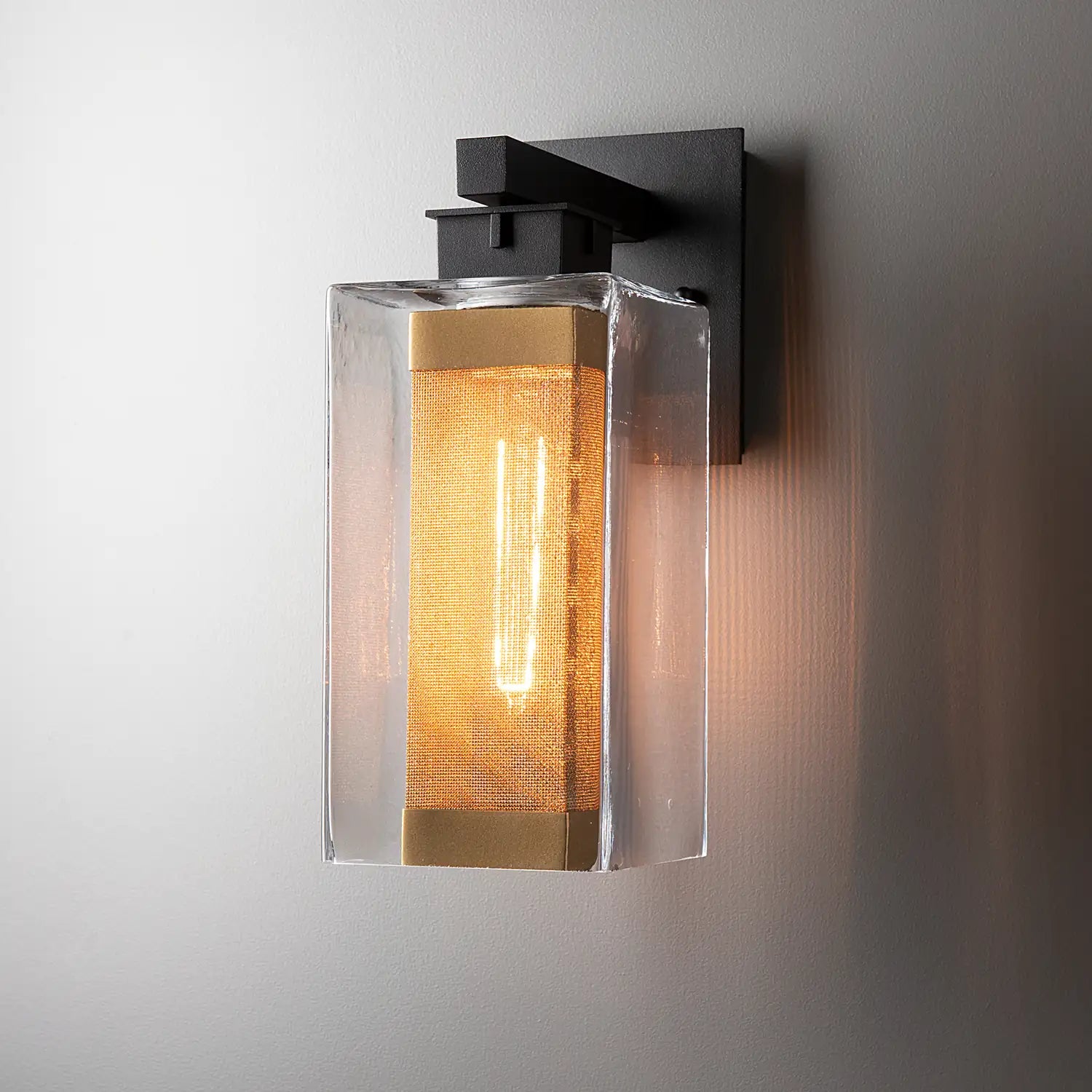 HUBBARDTON FORGE POLARIS OUTDOOR SCONCE