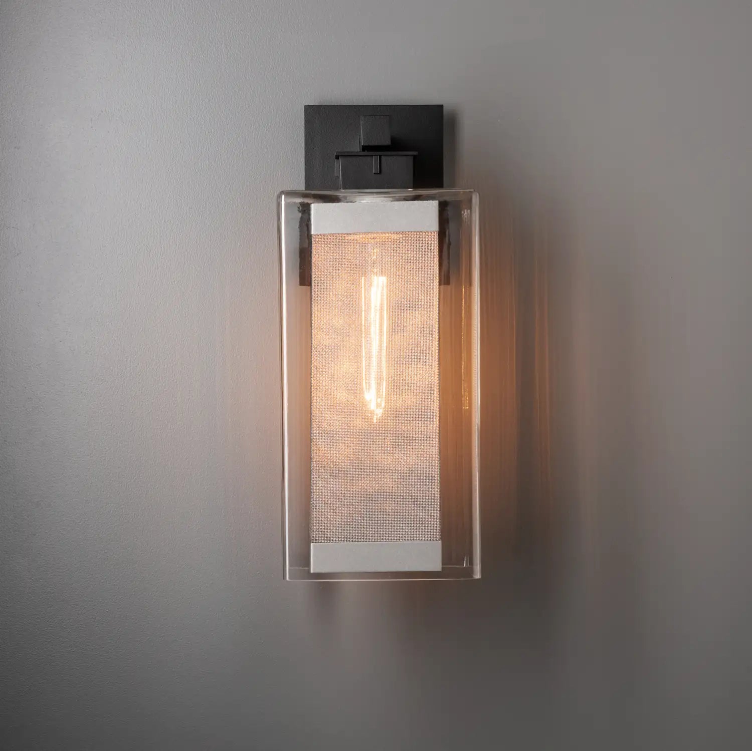 HUBBARDTON FORGE POLARIS OUTDOOR SCONCE