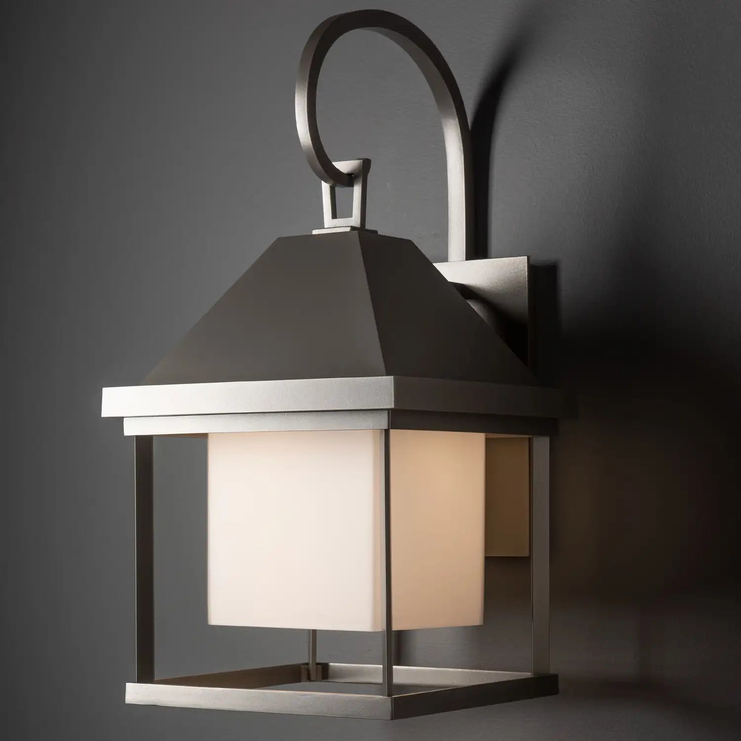 HUBBARDTON FORGE DORSET SKY FRIENDLY OUTDOOR SCONCE