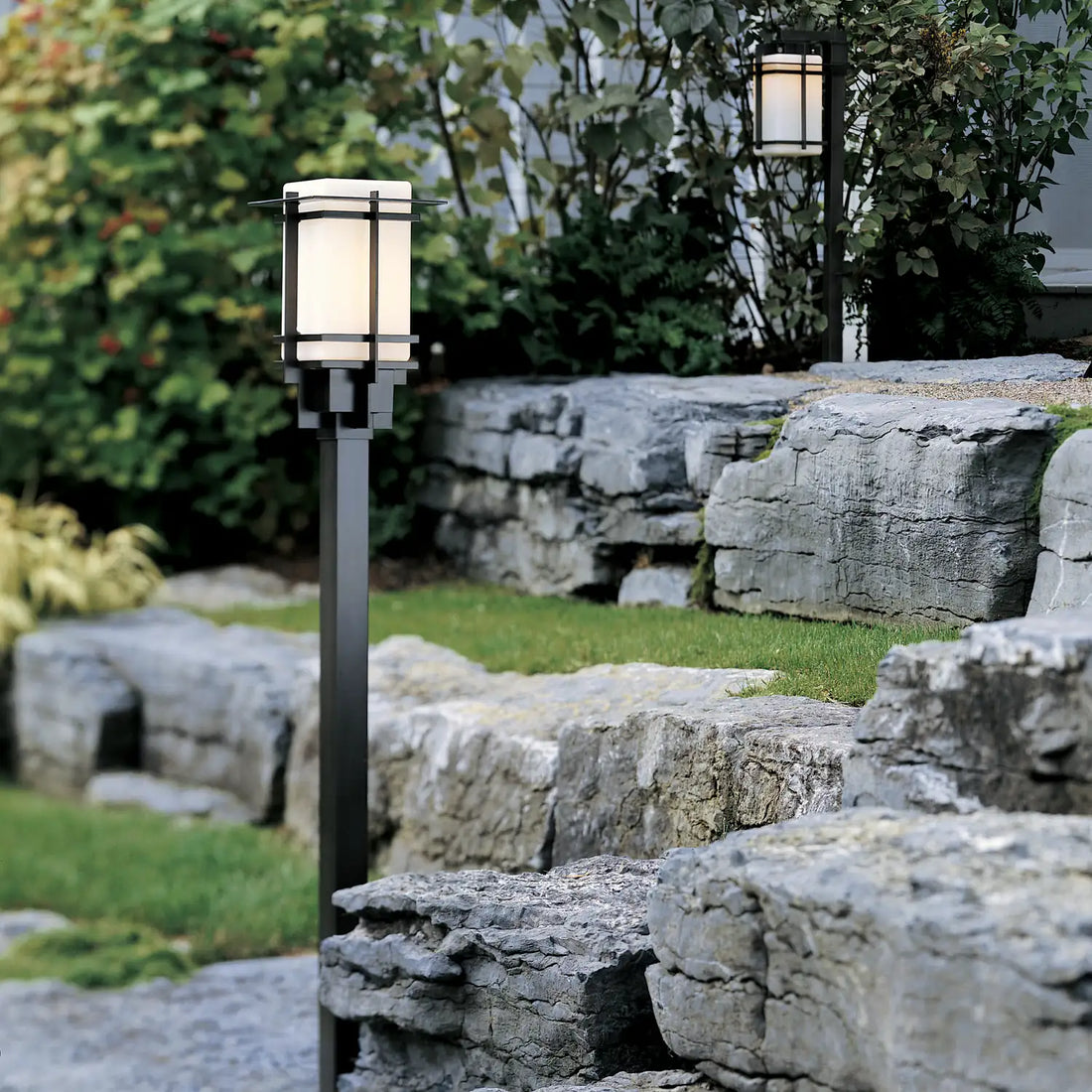 HUBBARDTON FORGE TOUROU OUTDOOR POST LIGHT