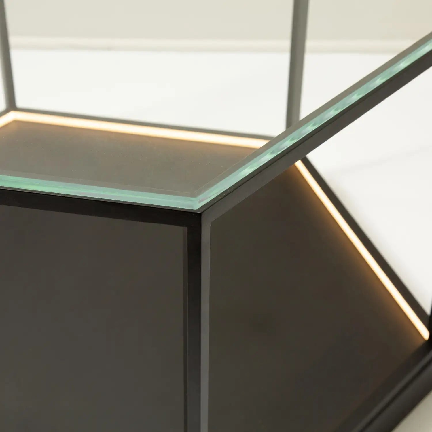 ARTCRAFT TAVOLA FURNITURE