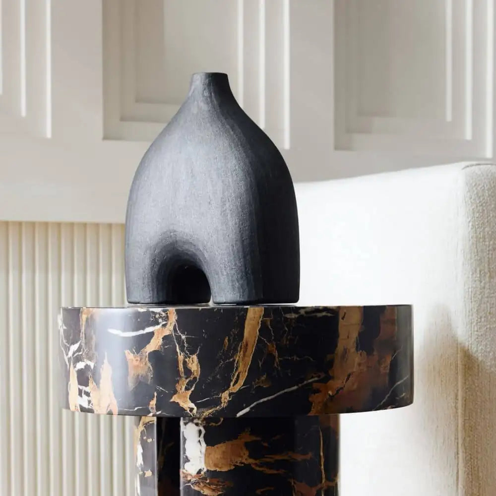 ARTERIORS JEFFREY SCULPTURE - Decorative Accents