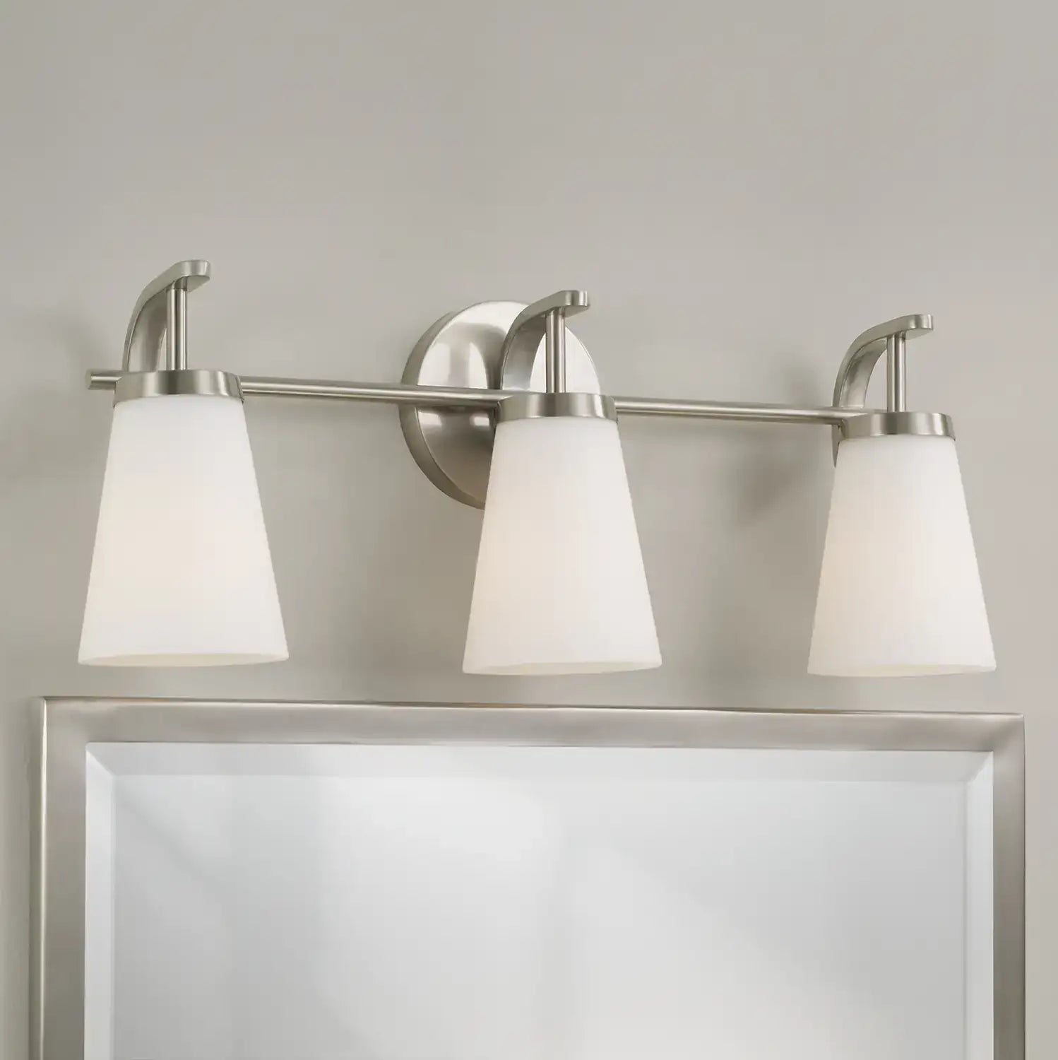 CAPITAL LIGHTING, DRAKE VANITY, VANITY LIGHT