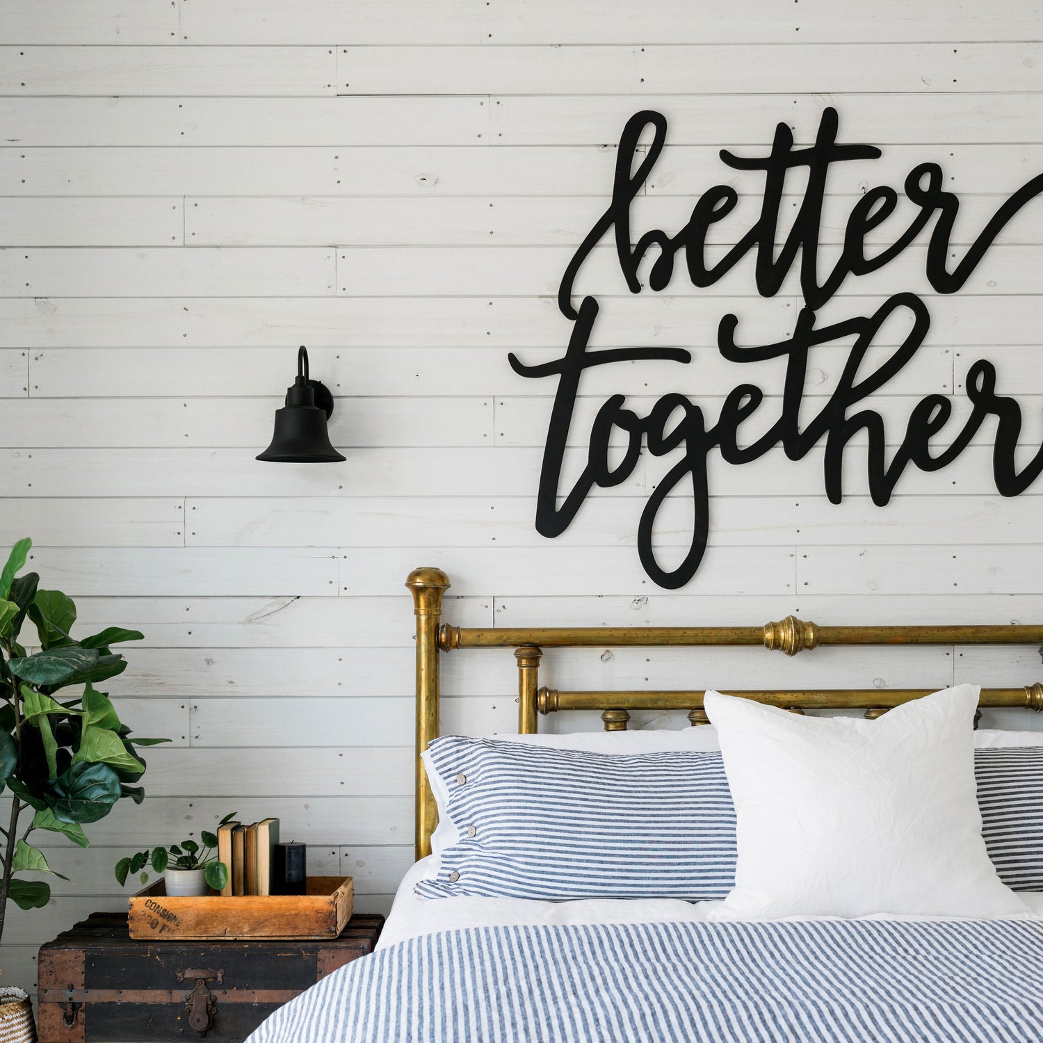 CAPITAL LIGHTING BROCK OUTDOOR WALL-LANTERN