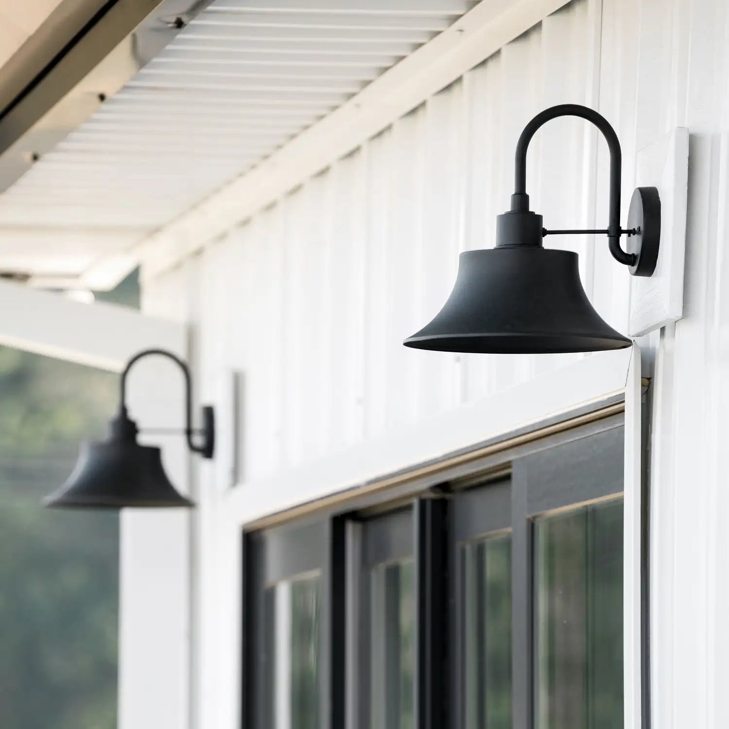 CAPITAL LIGHTING, BROCK OUTDOOR WALL-LANTERN, OUTDOOR WALL LIGHTS
