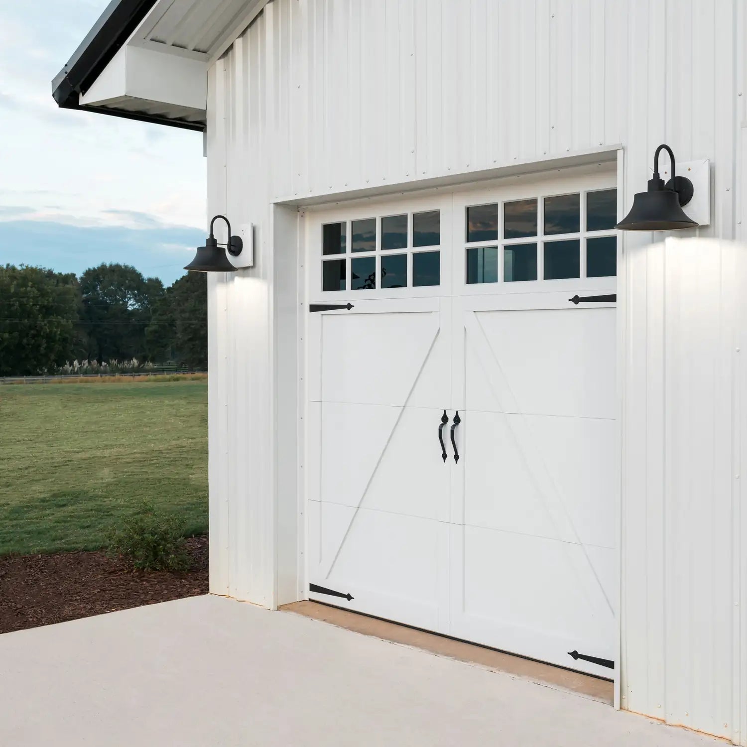CAPITAL LIGHTING, BROCK OUTDOOR WALL-LANTERN, OUTDOOR WALL LIGHTS