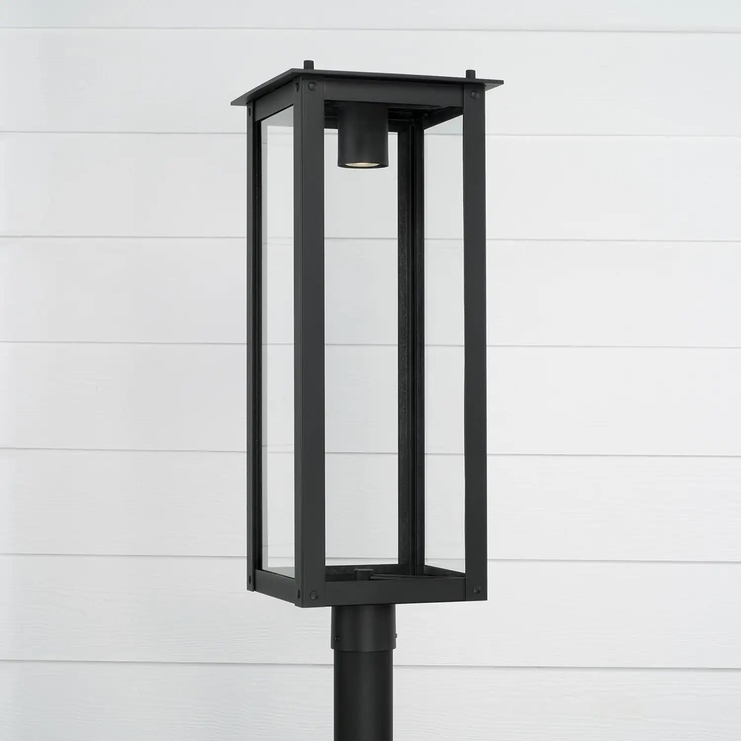 CAPITAL LIGHTING HUNT OUTDOOR POST-LANTERN - Post