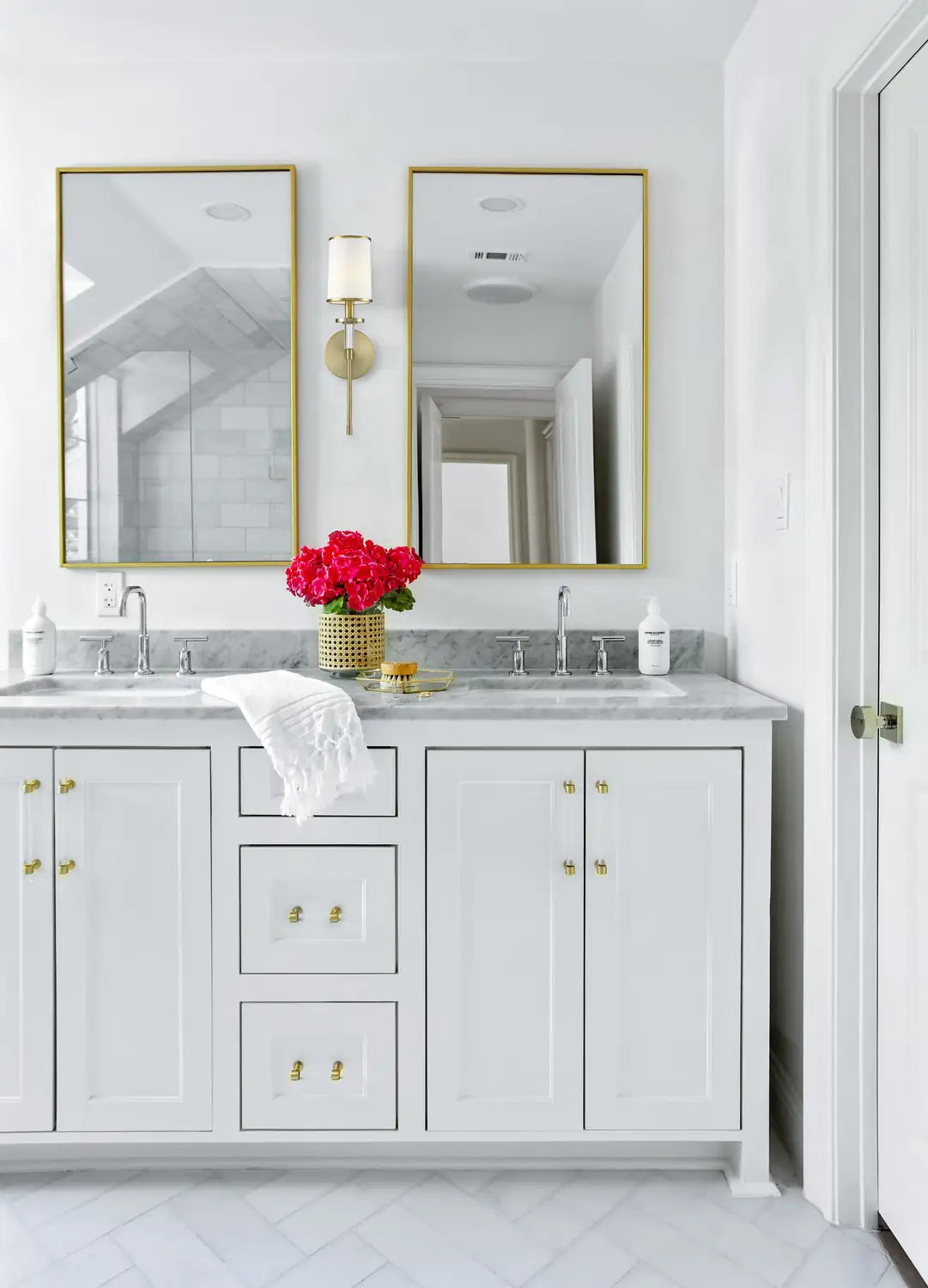 CRYSTORAMA, HATFIELD SCONCE, WALL SCONCES