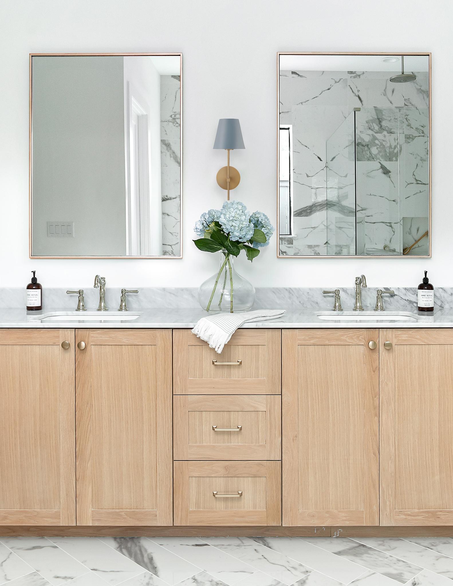 CRYSTORAMA INC. XAV-B8321-VG-BL 9c8c657d-dbd5-4b9e-a263-6c379798736d