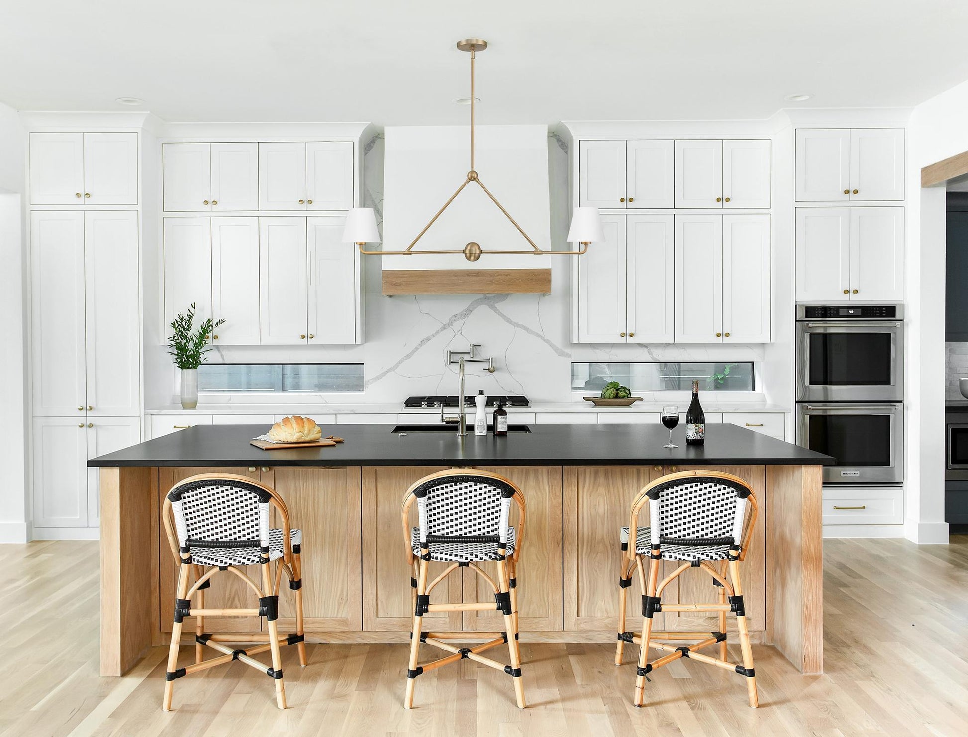 CRYSTORAMA, XAVIER LINEAR CHANDELIER, CHANDELIER LIGHT