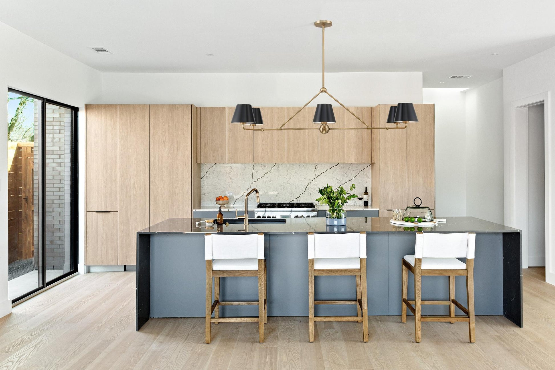 CRYSTORAMA, XAVIER LINEAR CHANDELIER, CHANDELIER LIGHT