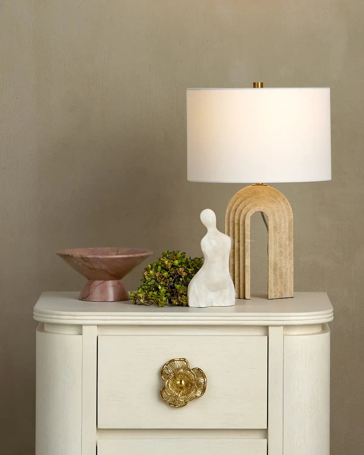 CURREY & COMPANY GIADA ONYX BUST SCULPTURE - Decorative Accents