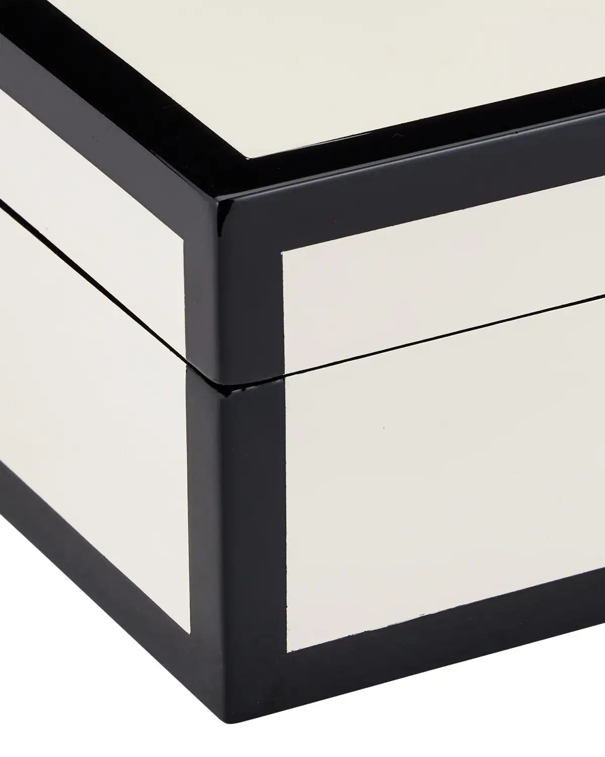 CURREY & COMPANY LACQUER BOX SET OF 2 - Decorative Accents