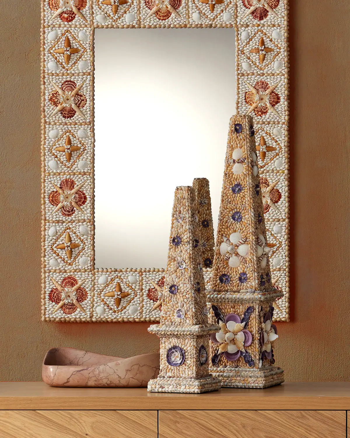 CURREY & COMPANY COQUILLAGE OBELISK - Decorative Accents