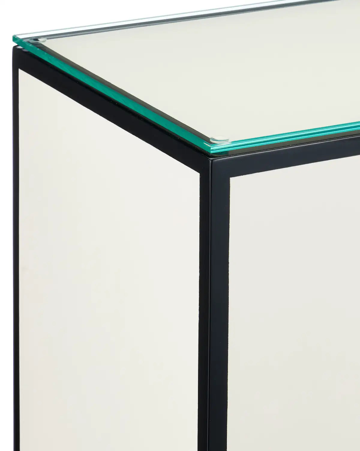 CURREY & COMPANY LACQUER SIDE TABLE - Dining Tables