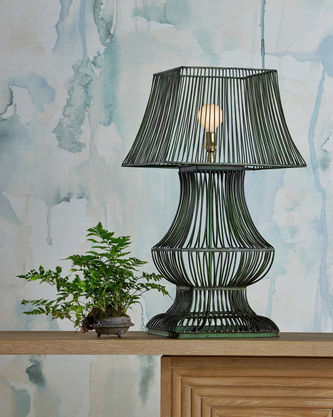 CURREY & COMPANY TUTEURS TABLE LAMP - Table