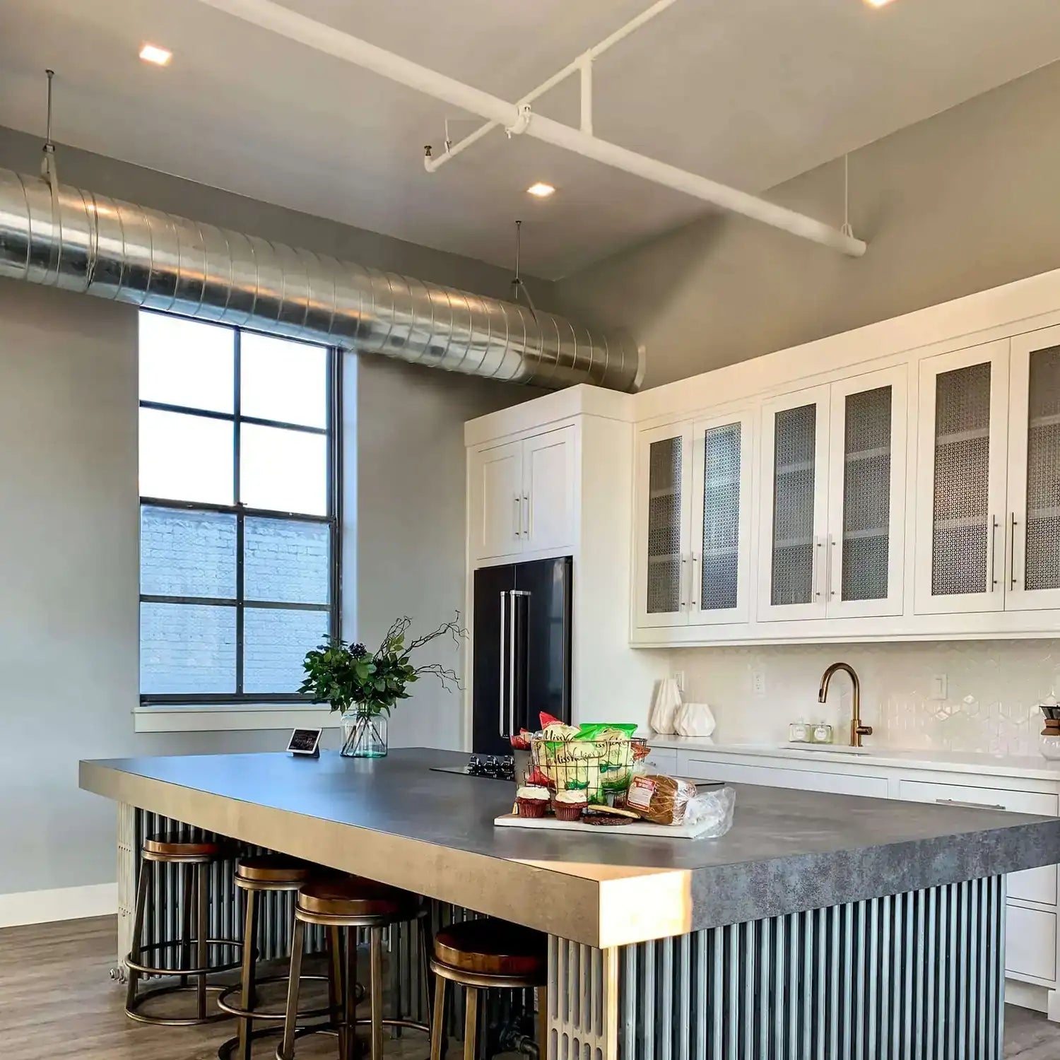 DALS, PIVOT GIMBAL LIGHT, FLUSH MOUNT CEILING LIGHTS 