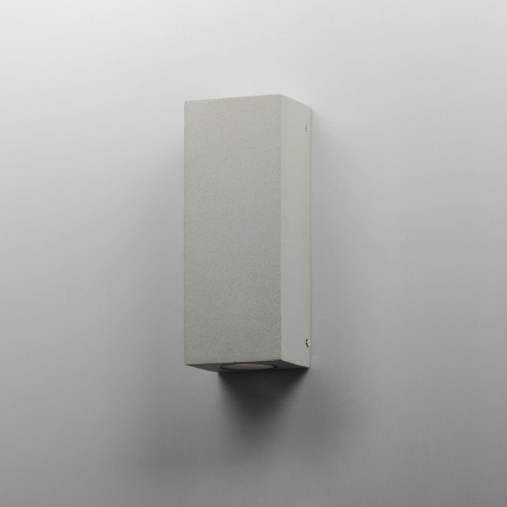 ET2, PILAR-OUTDOOR WALL MOUNT, OUTDOOR WALL LIGHTS