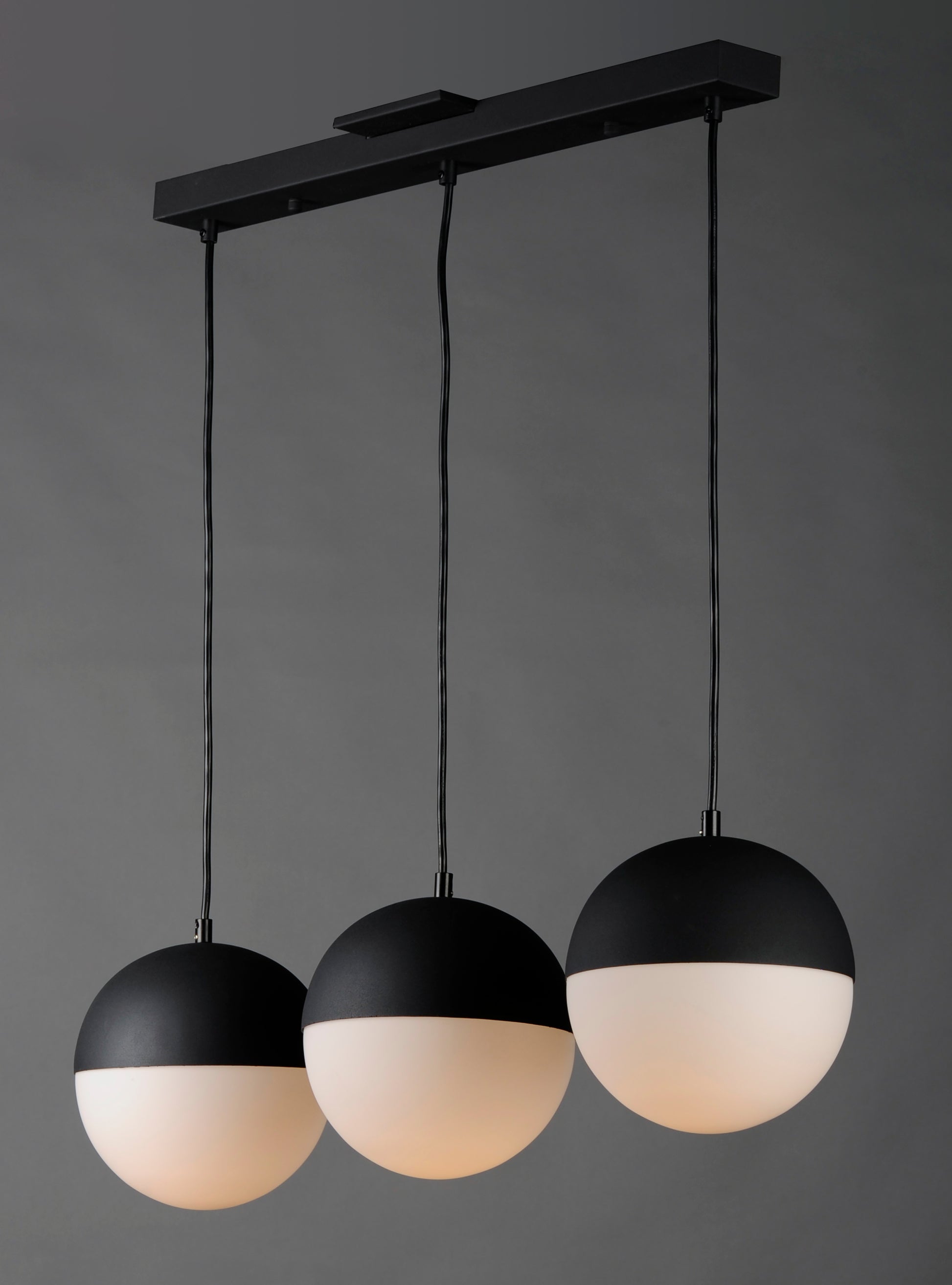 ET2, HALF MOON-LINEAR PENDANT, LINEAR LIGHT