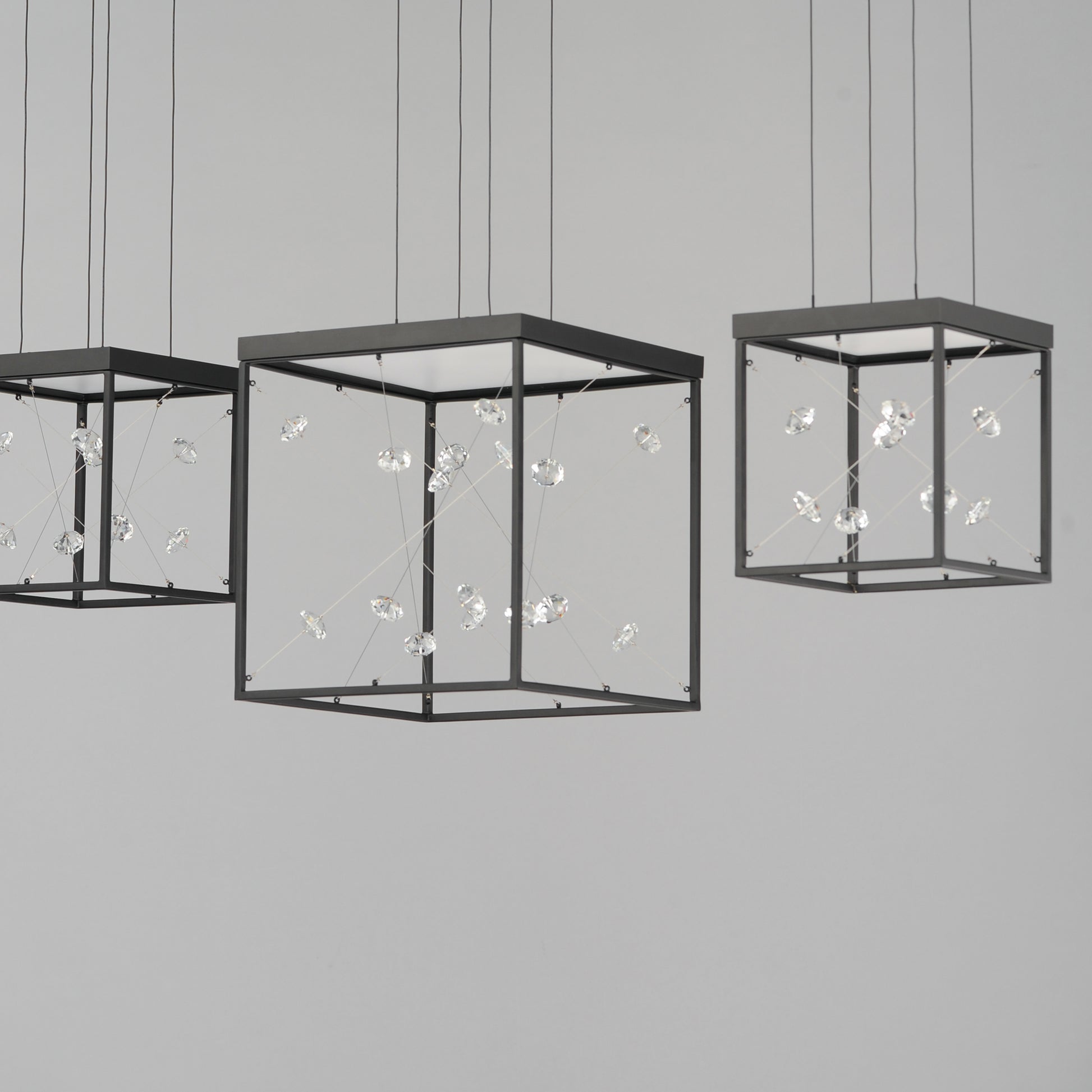 ET2, ENTANGLEMENT-LINEAR PENDANT, LINEAR LIGHT