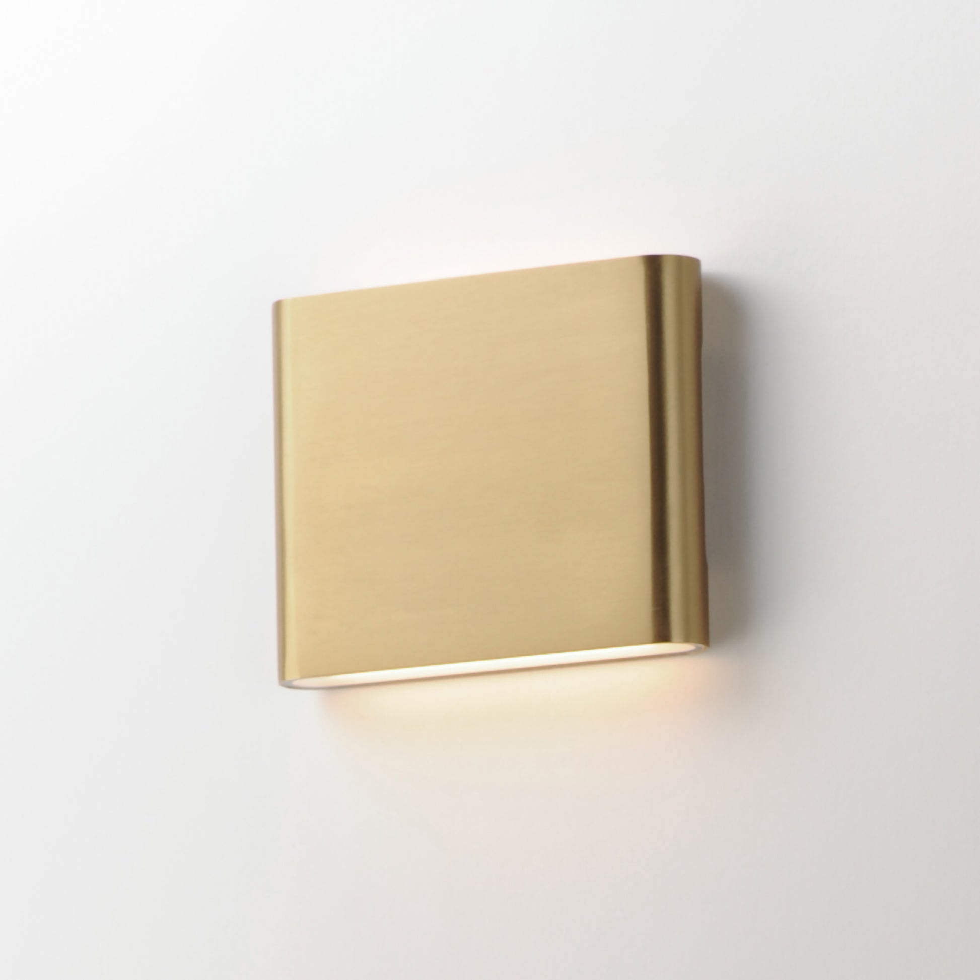 ET2, SPARTAN-WALL SCONCE, OUTDOOR WALL LIGHTS