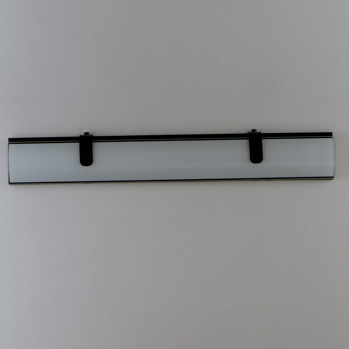 ET2, CLUTCH-BATH VANITY, VANITY LIGHT