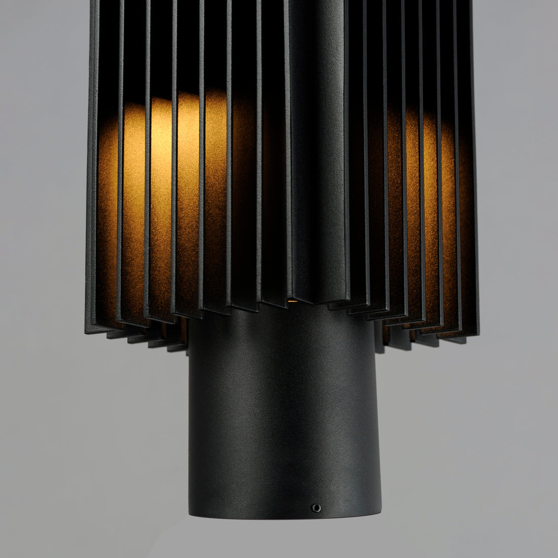ET2 RAMPART-OUTDOOR POLE/POST MOUNT - Post