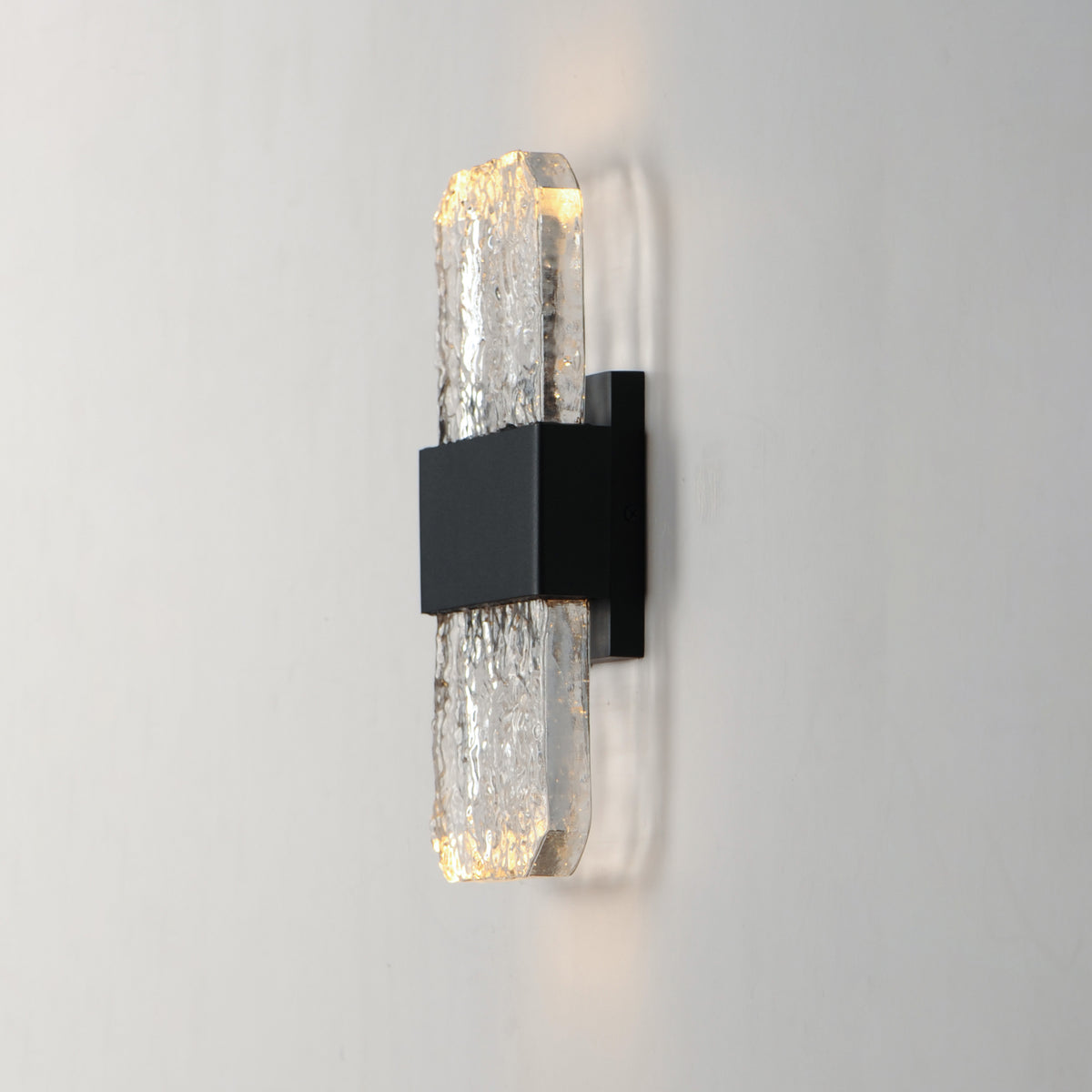 ET2, RUNE-OUTDOOR WALL MOUNT, OUTDOOR WALL LIGHTS