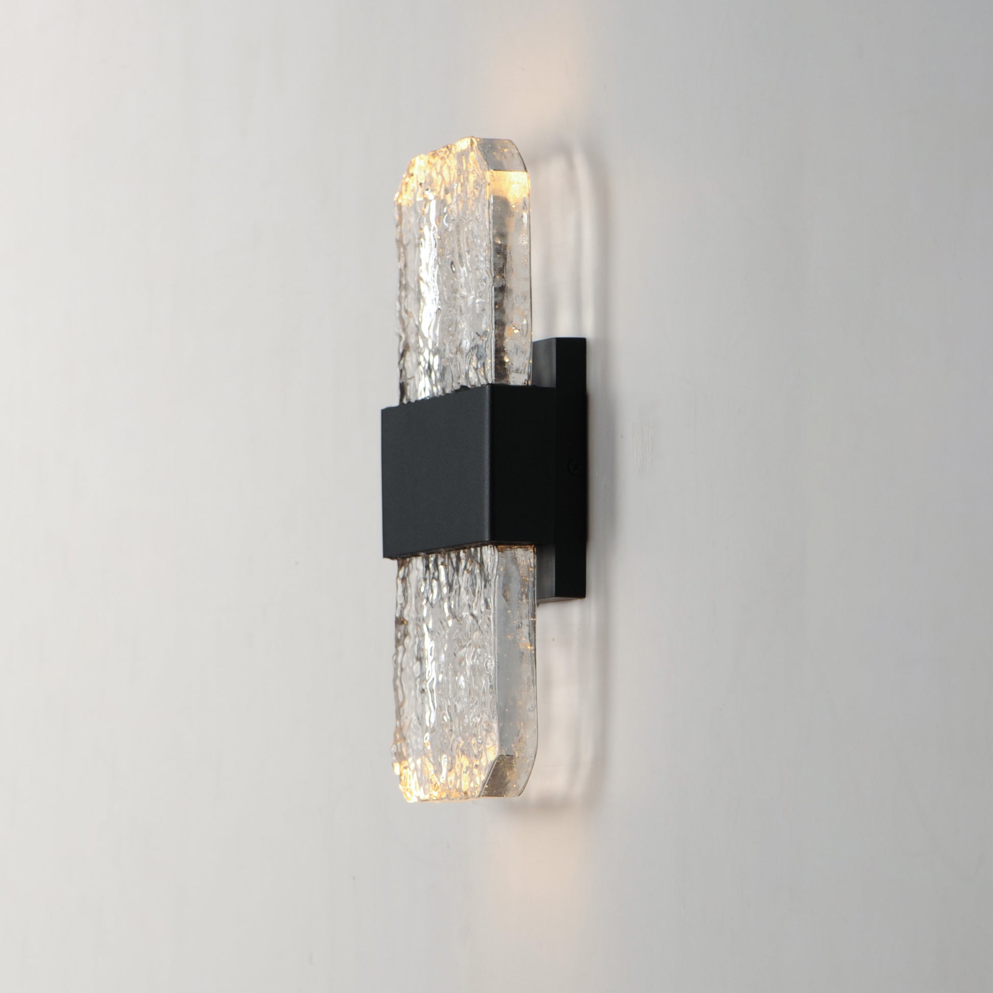ET2, RUNE-OUTDOOR WALL MOUNT, OUTDOOR WALL LIGHTS