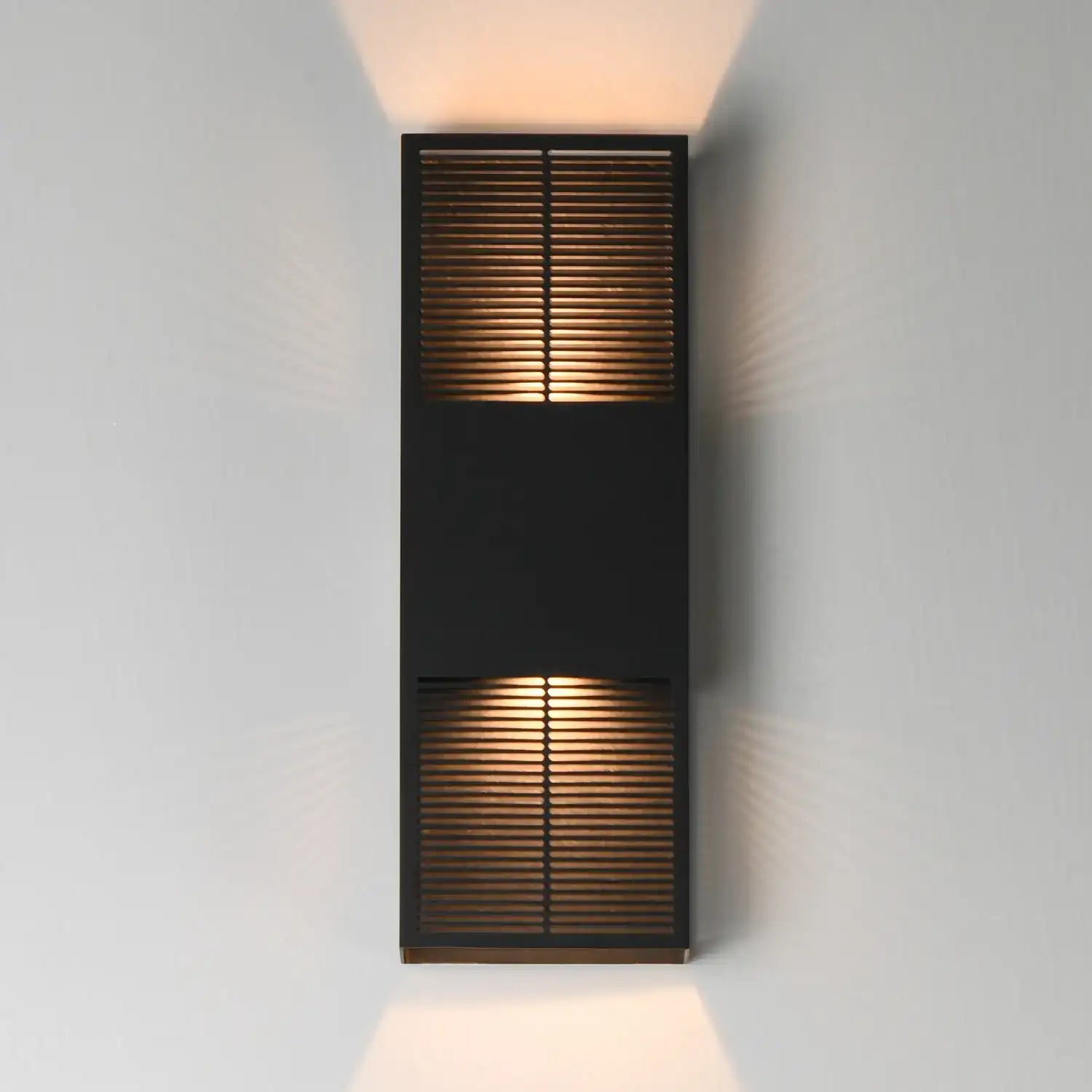 ET2, GRATE-OUTDOOR WALL MOUNT, OUTDOOR WALL LIGHTS