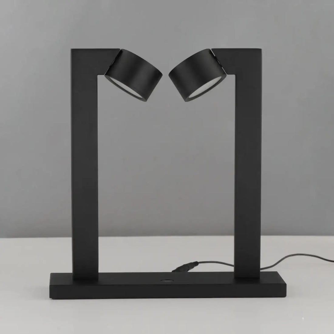 ET2 EMBRACE-DESK LAMP - Desk