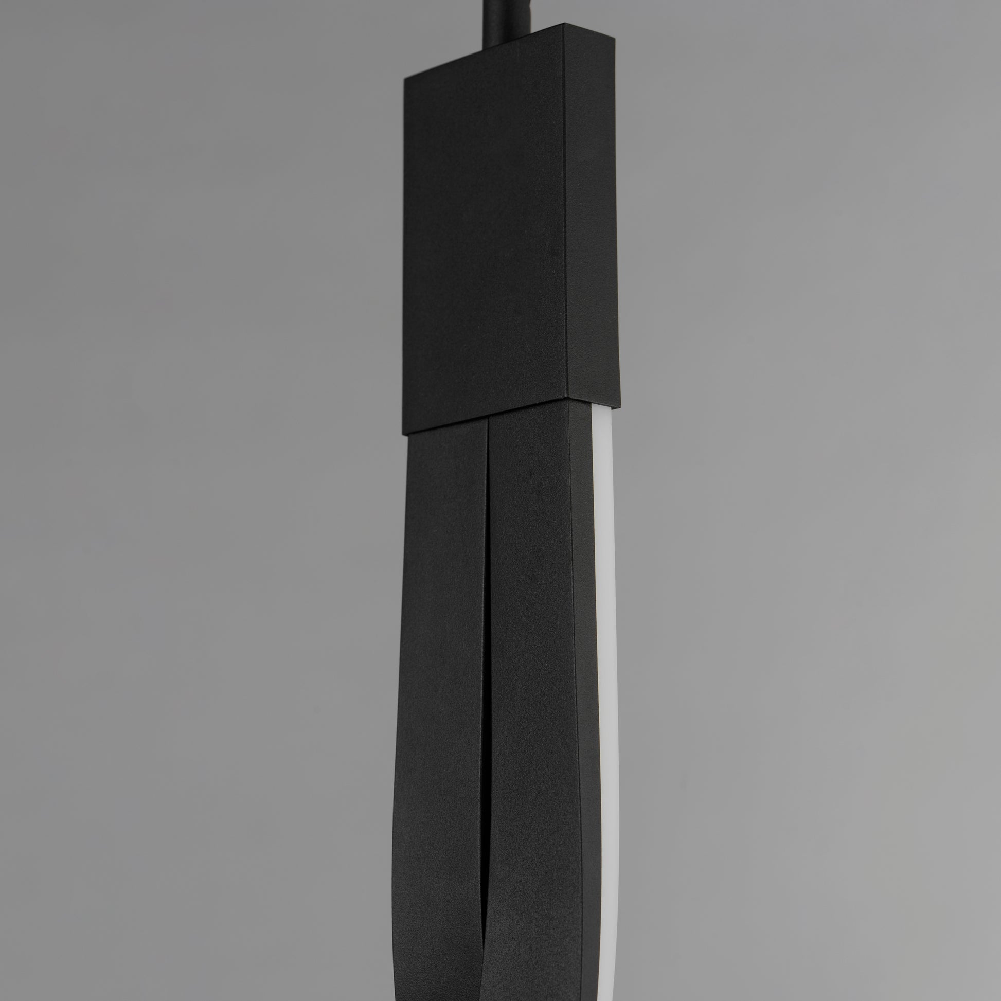 ET2, SERPENTINE-SINGLE PENDANT, CHANDELIER LIGHT