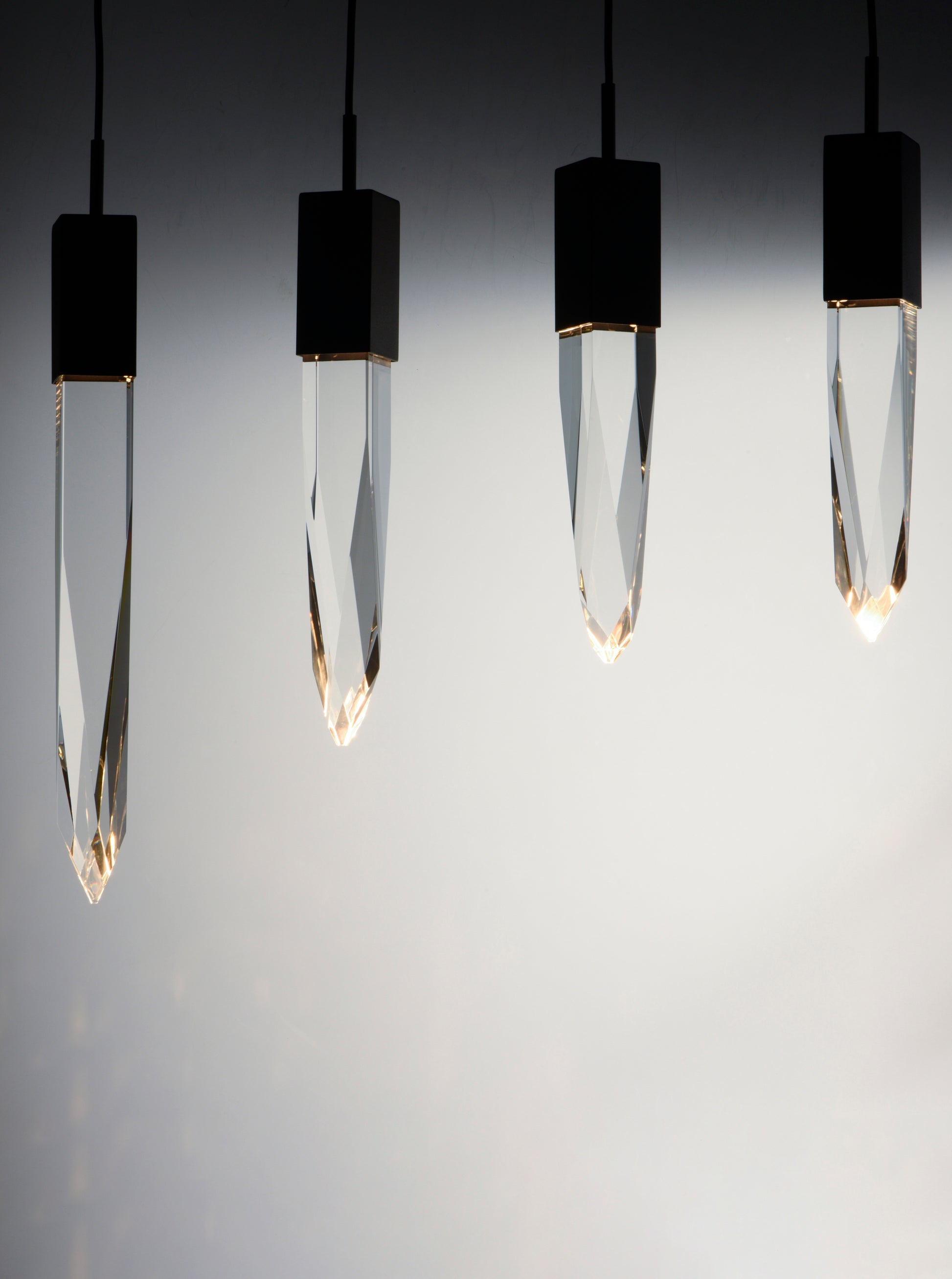 ET2, QUARTZ-LINEAR PENDANT, LINEAR LIGHT