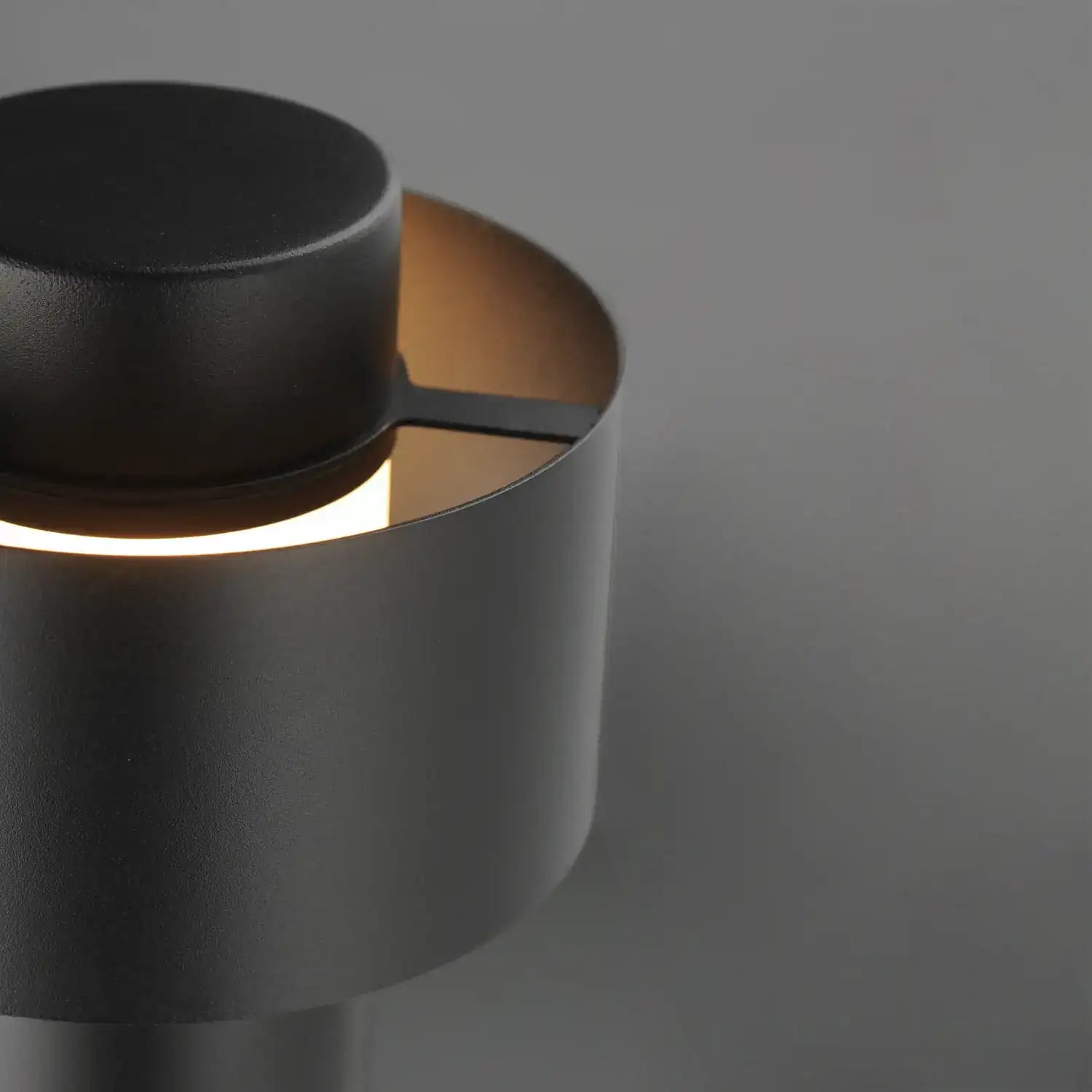 ET2, REVEAL-OUTDOOR PATHWAY LIGHT, PATH LIGHTS