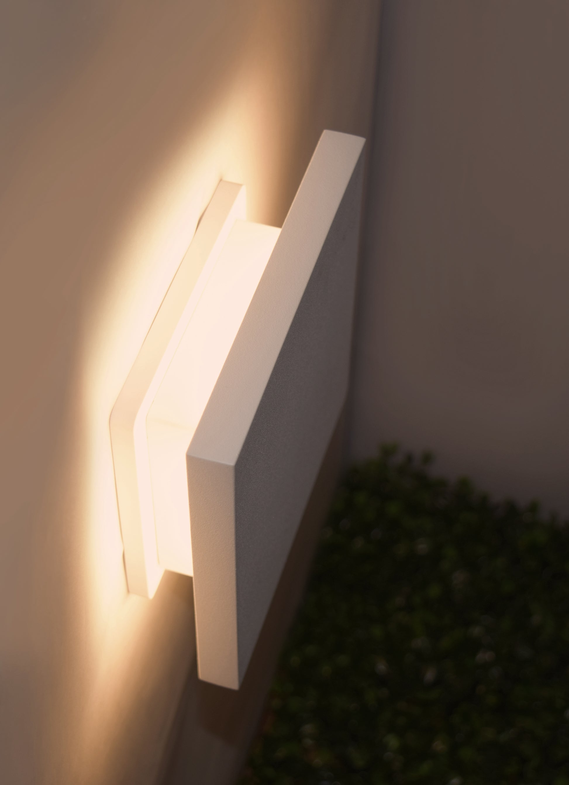 ET2, ALUMILUX TAU-OUTDOOR WALL MOUNT, OUTDOOR WALL LIGHTS