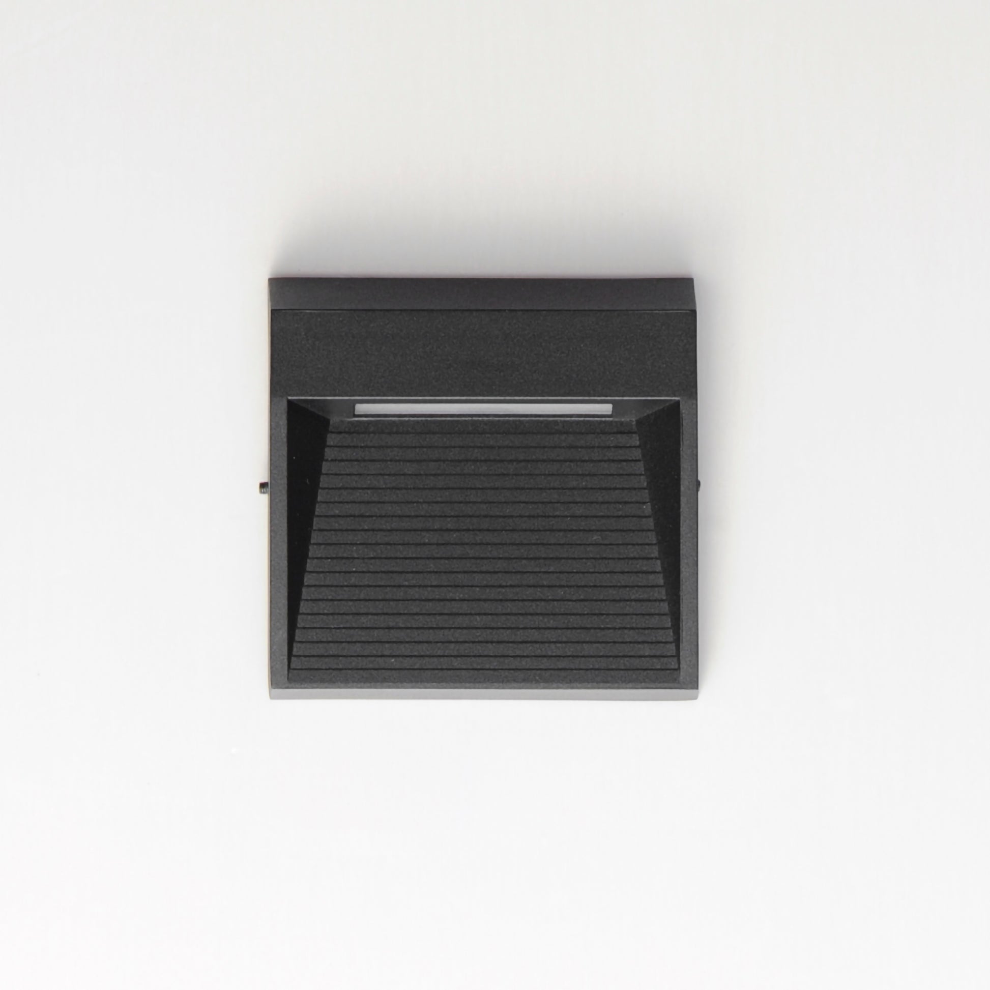 ET2, STEPPES-OUTDOOR WALL MOUNT, OUTDOOR WALL LIGHTS