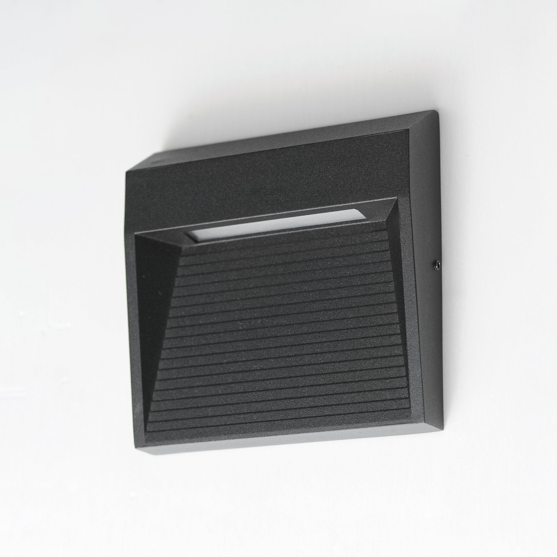 ET2, STEPPES-OUTDOOR WALL MOUNT, OUTDOOR WALL LIGHTS