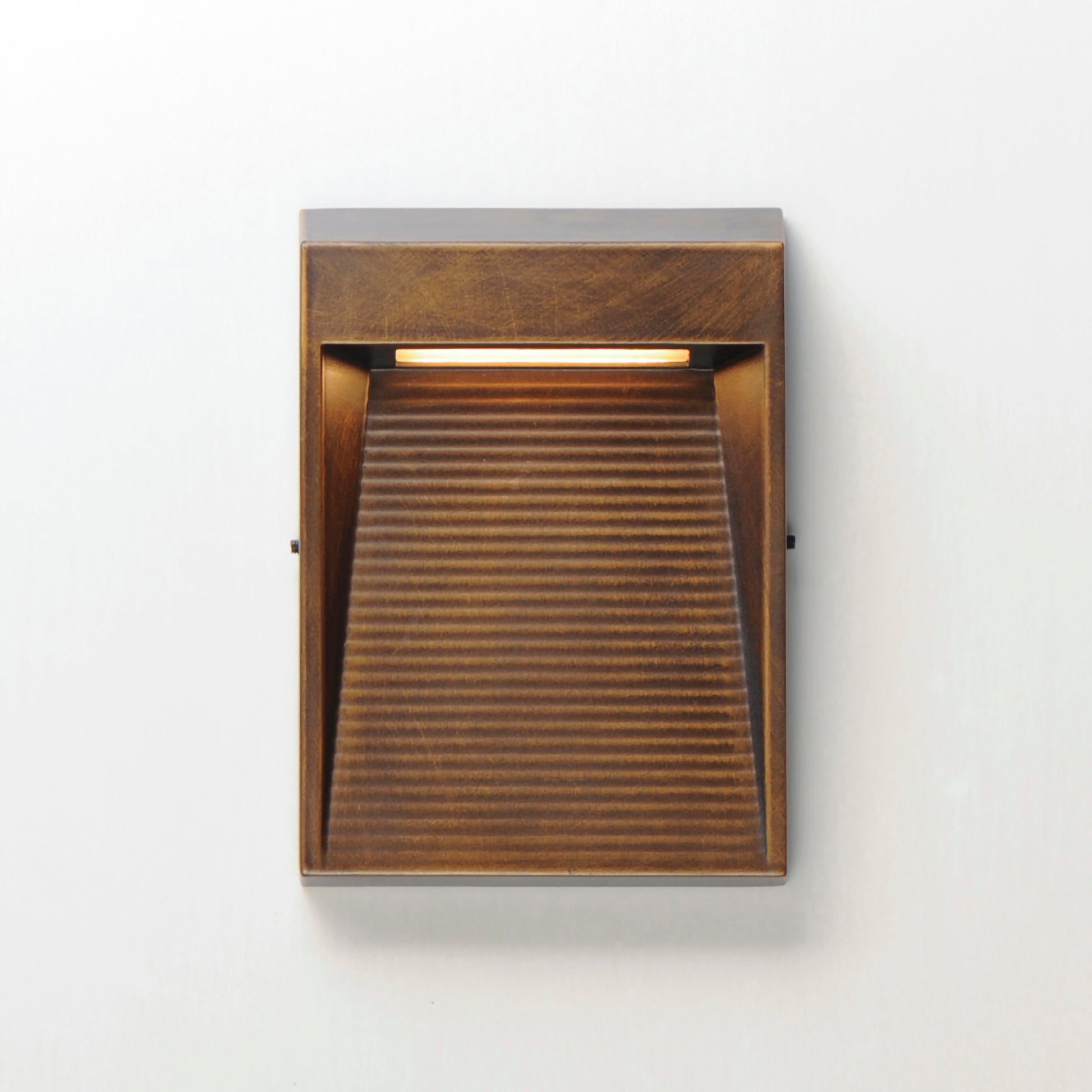 ET2, STEPPES-OUTDOOR WALL MOUNT, OUTDOOR WALL LIGHTS