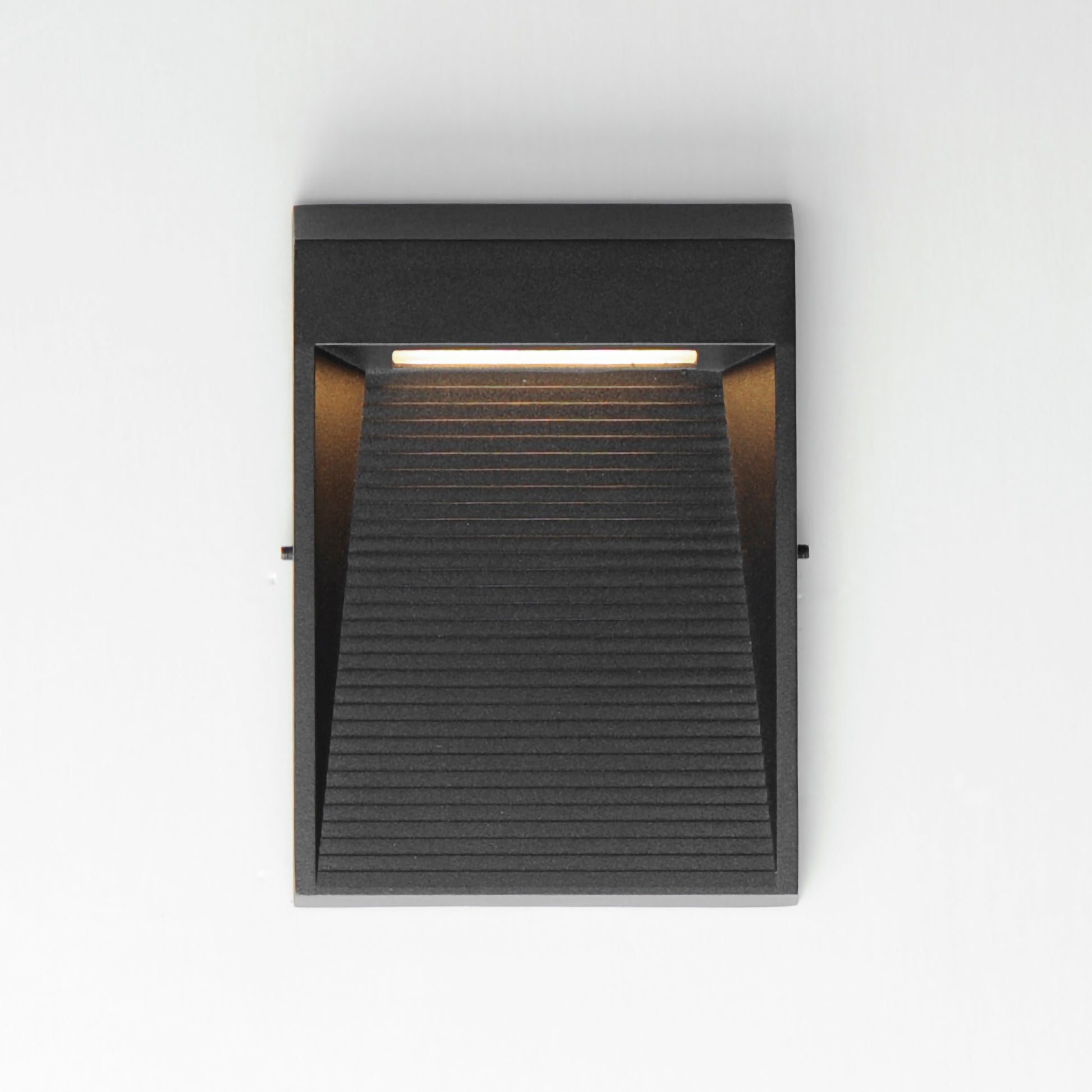 ET2, STEPPES-OUTDOOR WALL MOUNT, OUTDOOR WALL LIGHTS