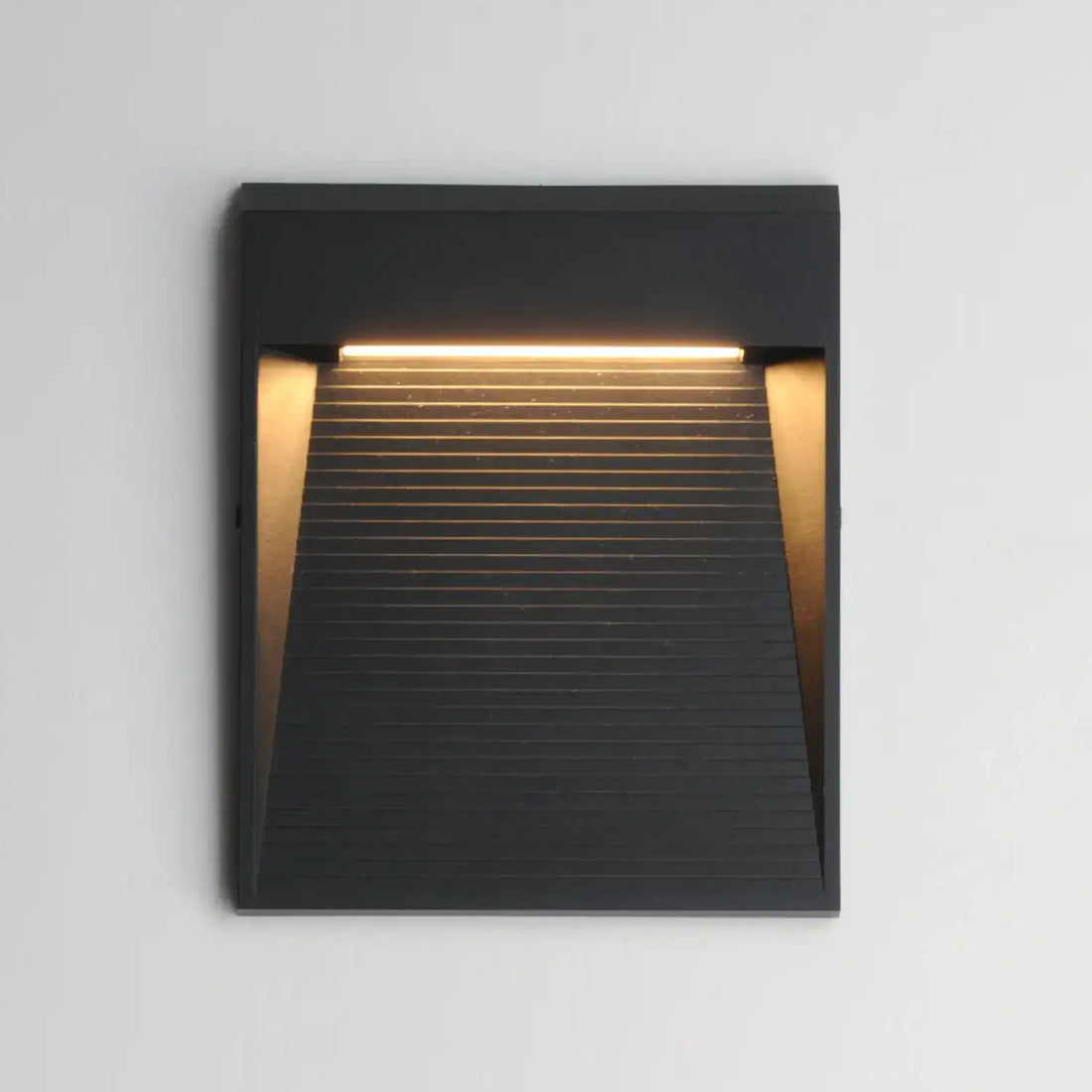 ET2, STEPS-OUTDOOR WALL MOUNT, OUTDOOR WALL LIGHTS