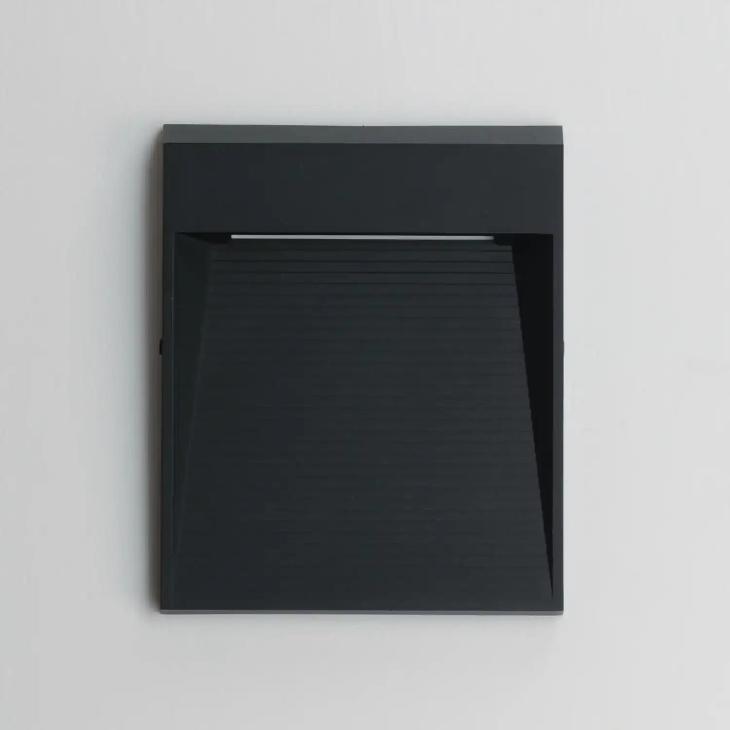 ET2, STEPS-OUTDOOR WALL MOUNT, OUTDOOR WALL LIGHTS