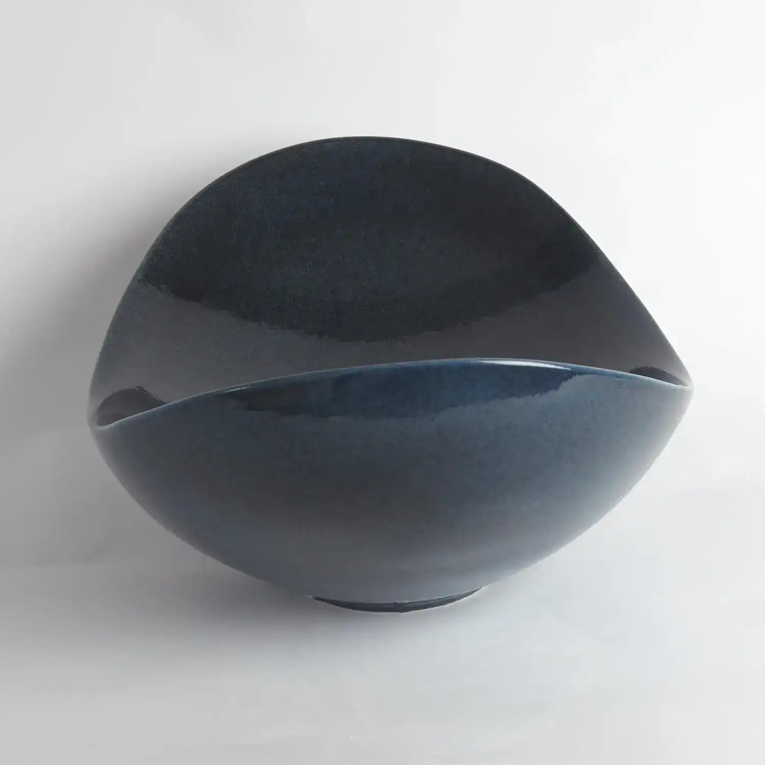 GLOBAL VIEWS SWOOP BOWL - Decorative Accents