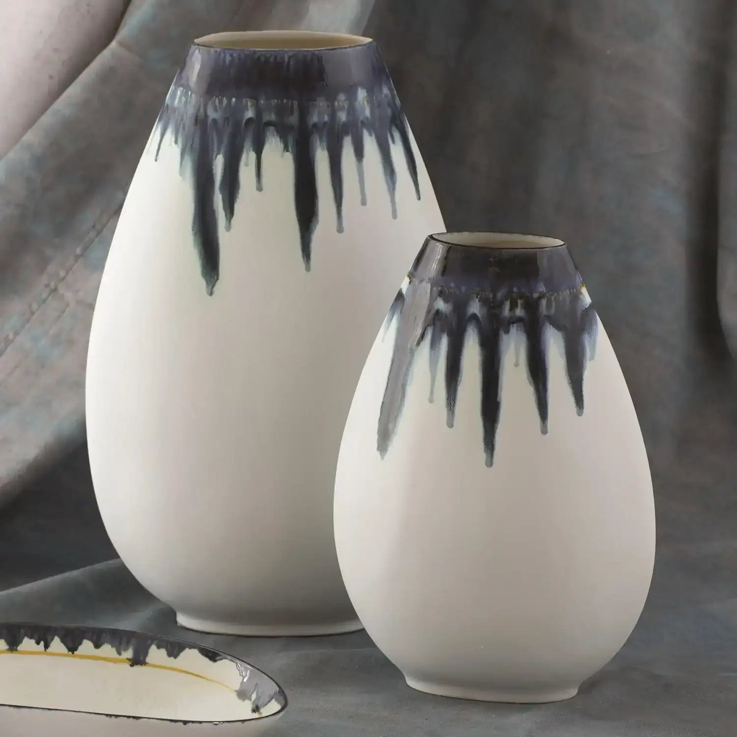GLOBAL VIEWS GLASS DRIP VASE - Decorative Accents