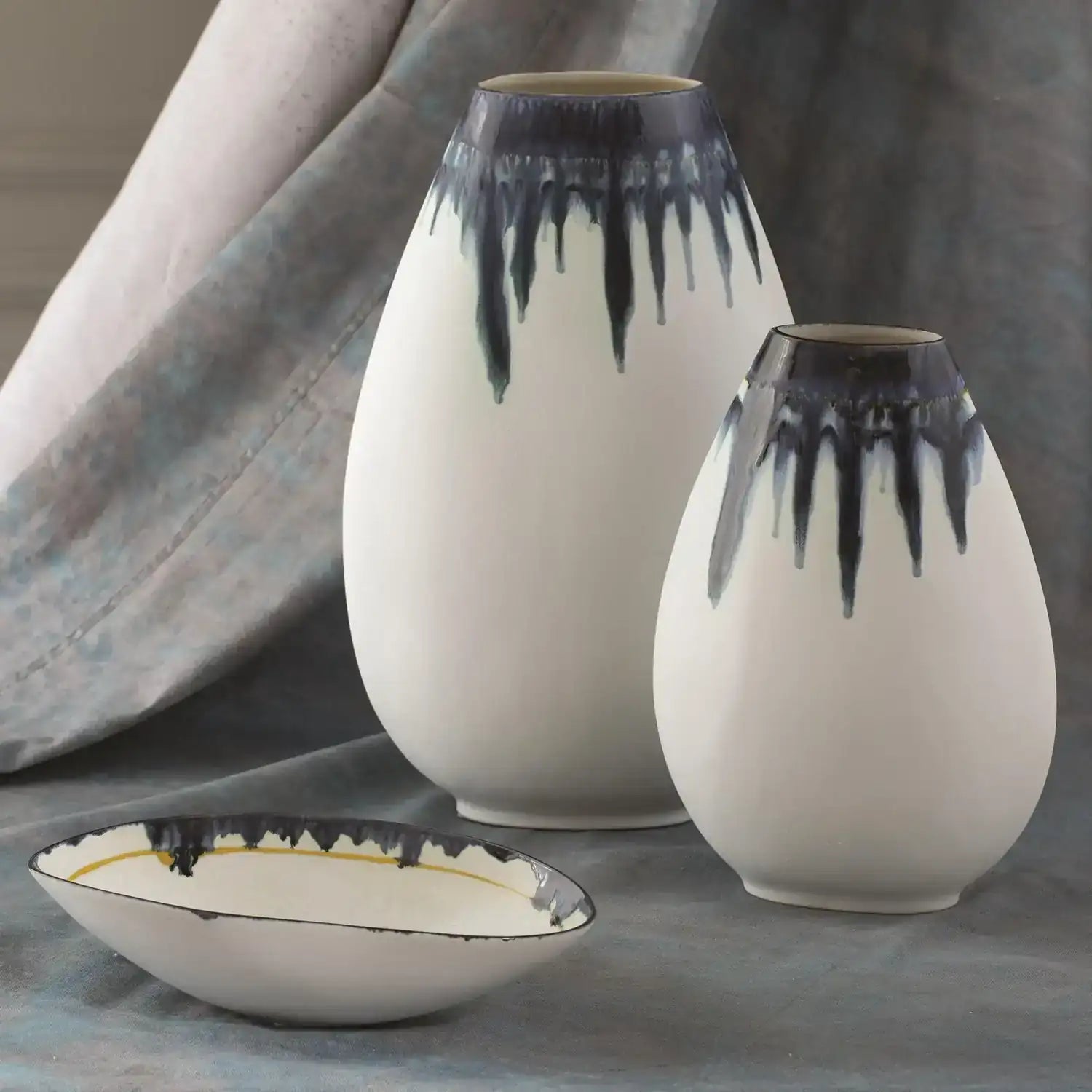 GLOBAL VIEWS GLASS DRIP VASE - Decorative Accents