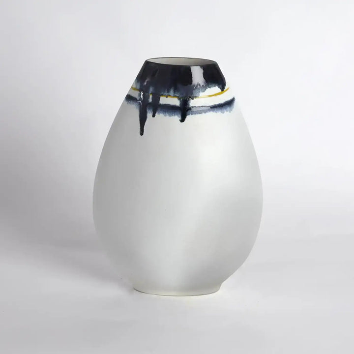 GLOBAL VIEWS GLASS DRIP VASE - Decorative Accents