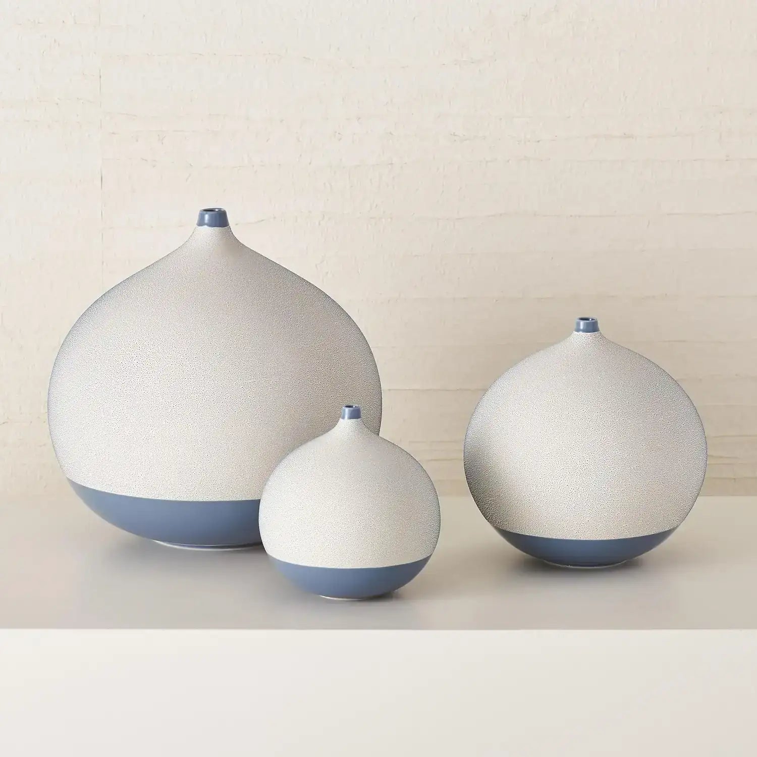 GLOBAL VIEWS PIXELATED BALL VASE - Decorative Accents